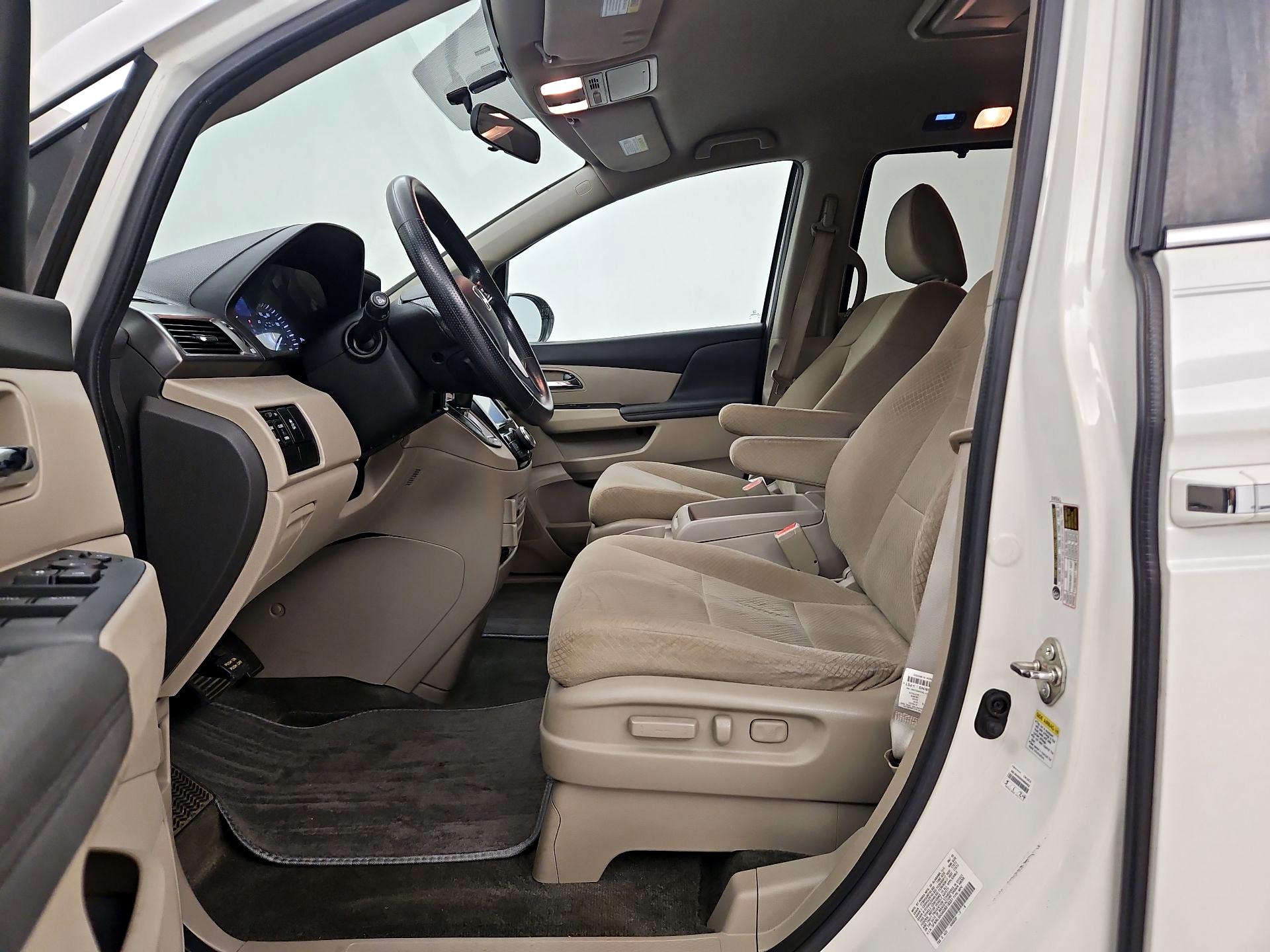 Thumbnail: 2016 Honda Odyssey - 11