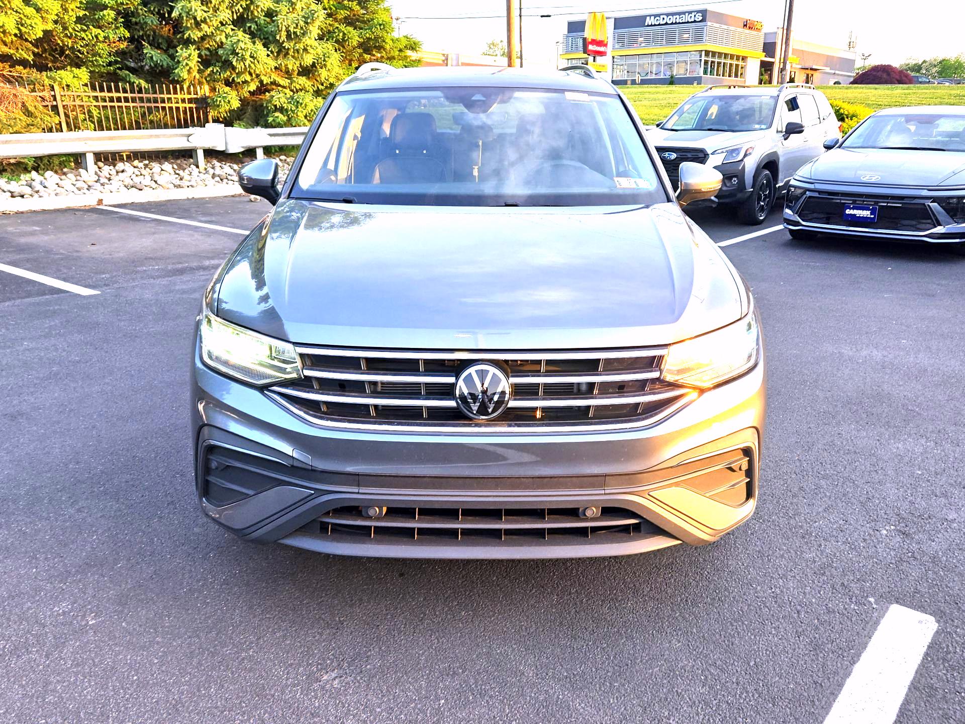 Thumbnail: 2023 Volkswagen Tiguan - 2