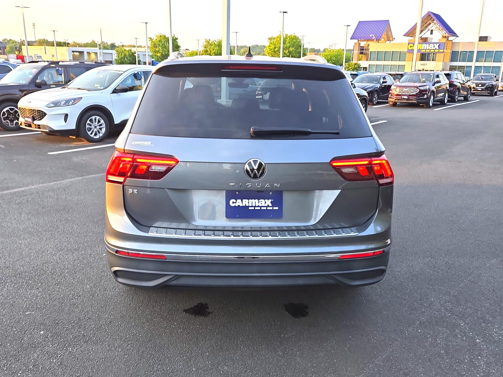 Thumbnail: 2023 Volkswagen Tiguan - 6