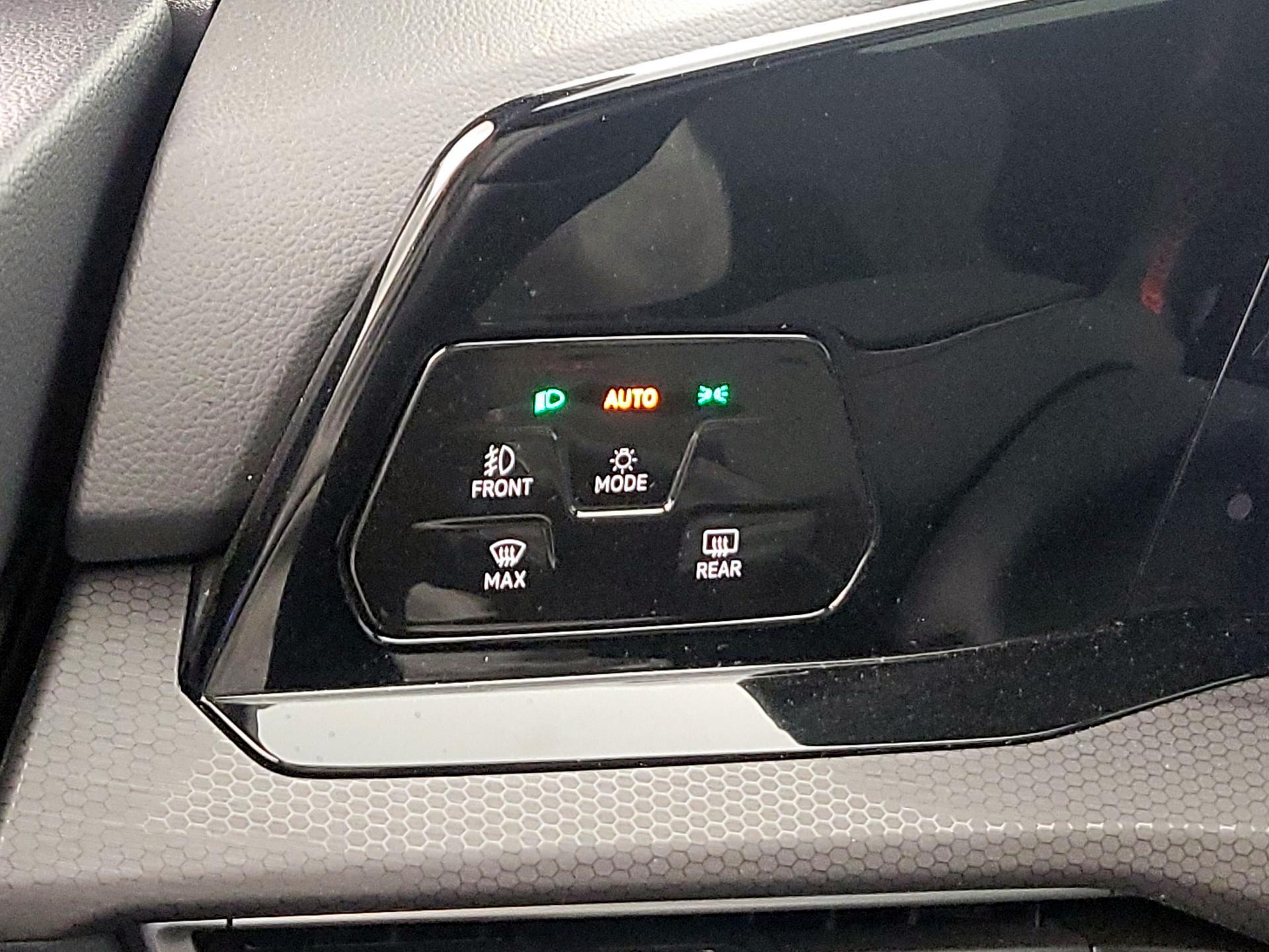 Thumbnail: 2024 Volkswagen Golf - 13