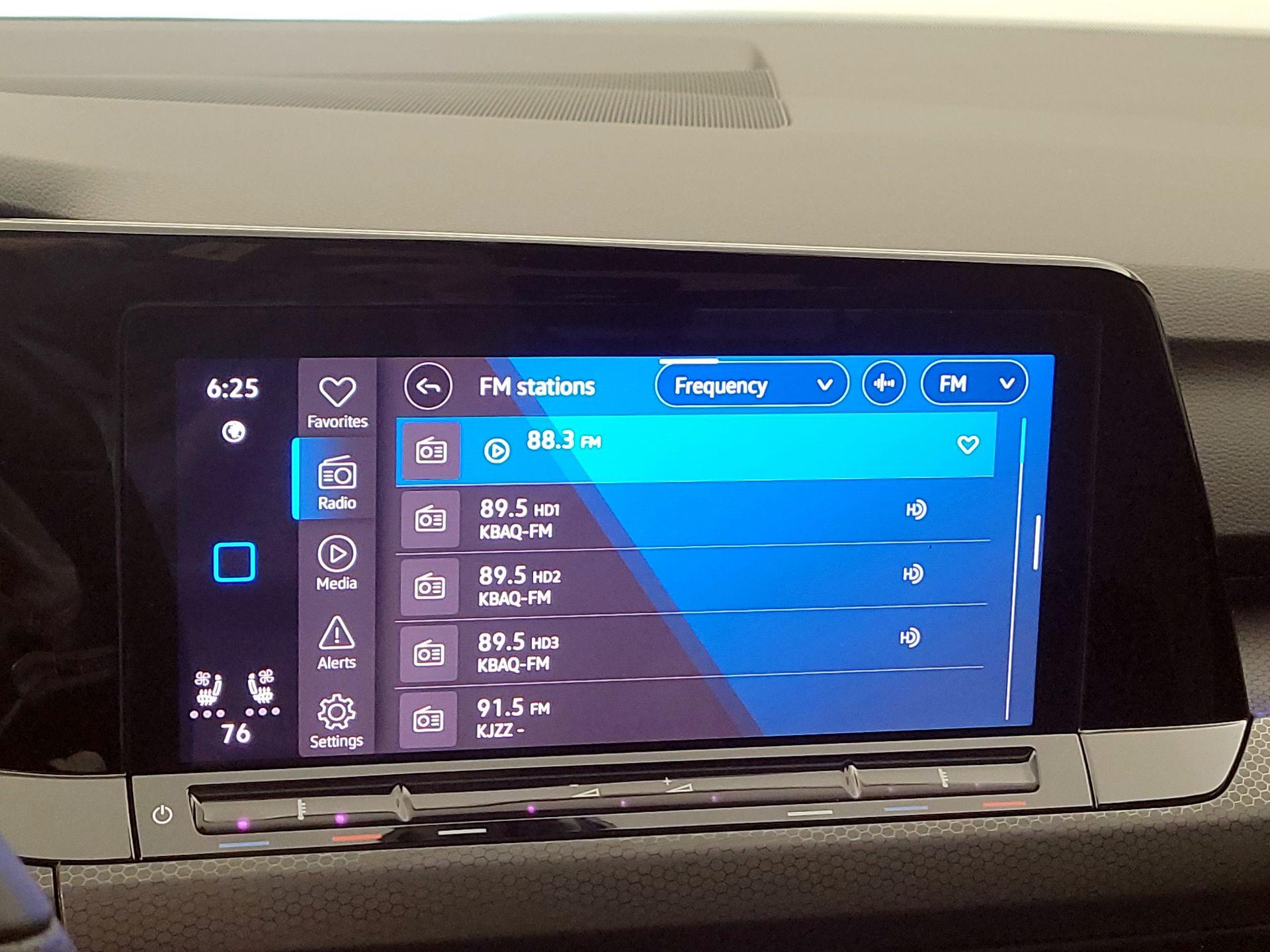 Thumbnail: 2024 Volkswagen Golf - 15