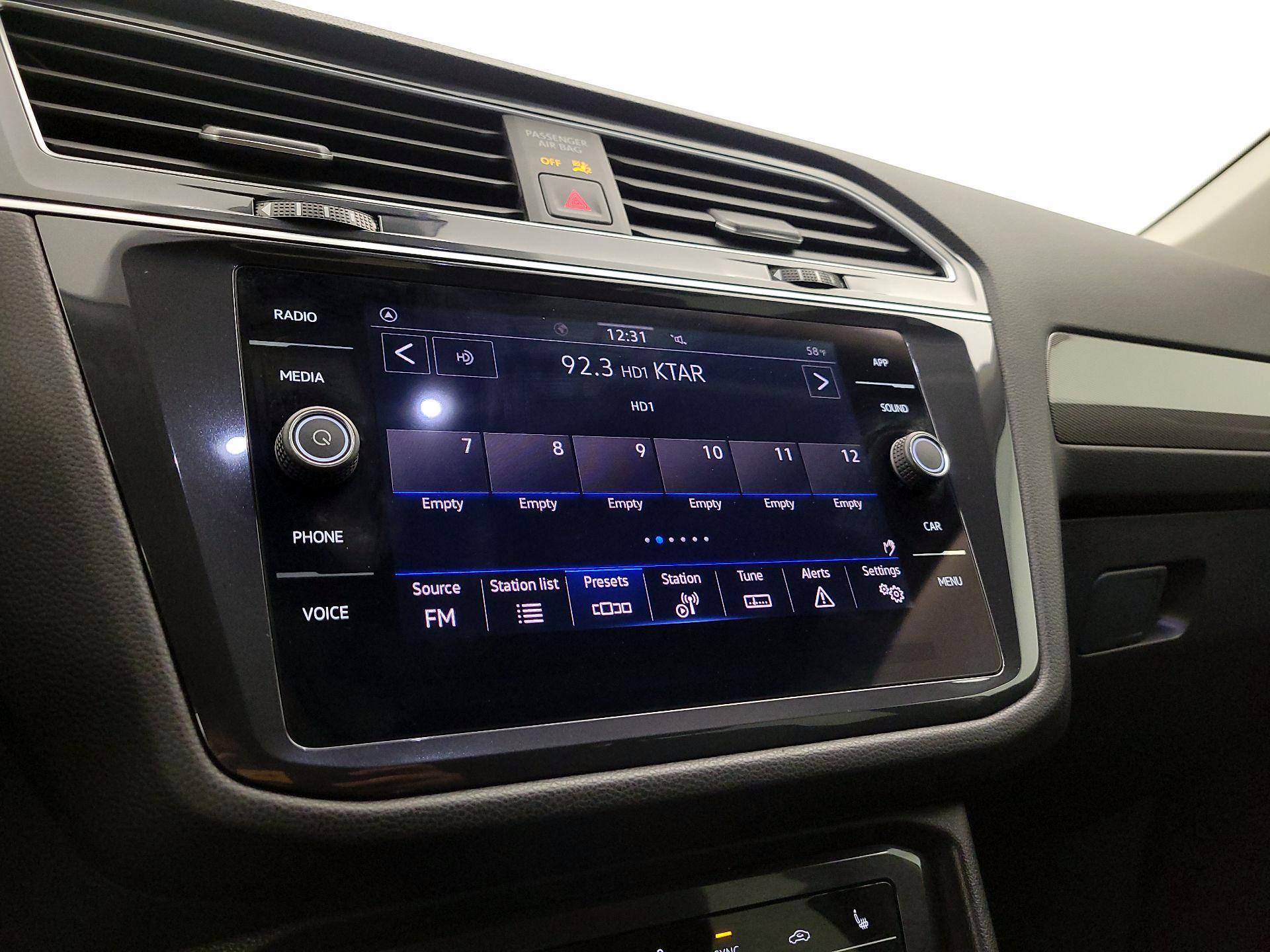 Thumbnail: 2024 Volkswagen Tiguan - 15