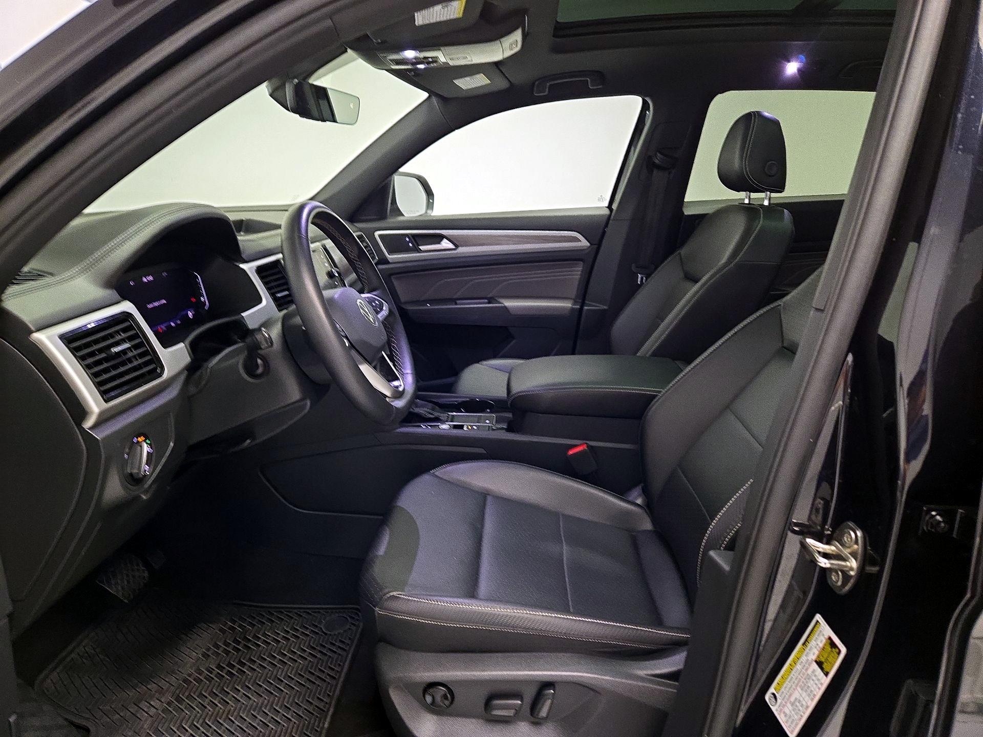 Thumbnail: 2022 Volkswagen Atlas - 11