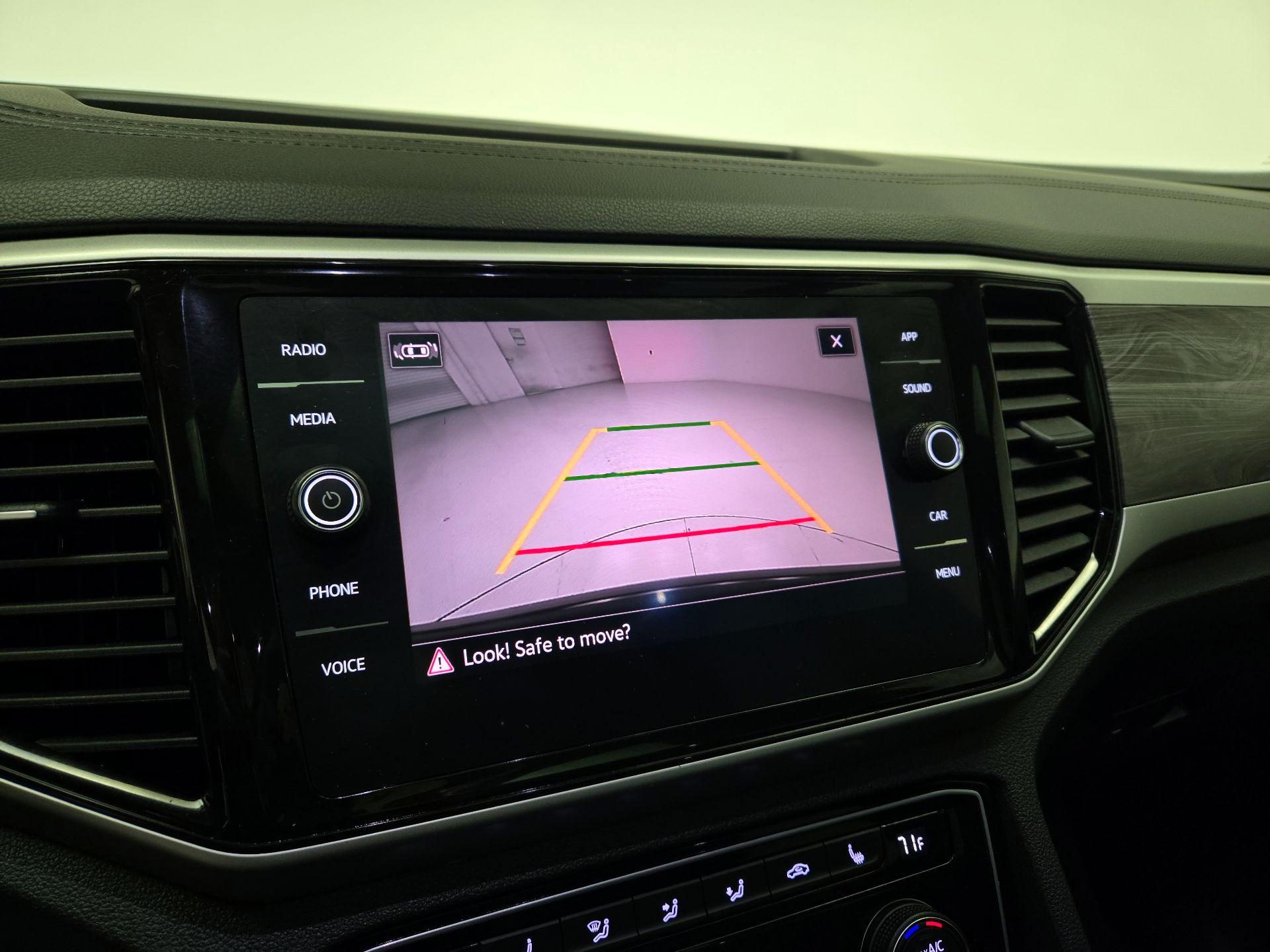 Thumbnail: 2022 Volkswagen Atlas - 14