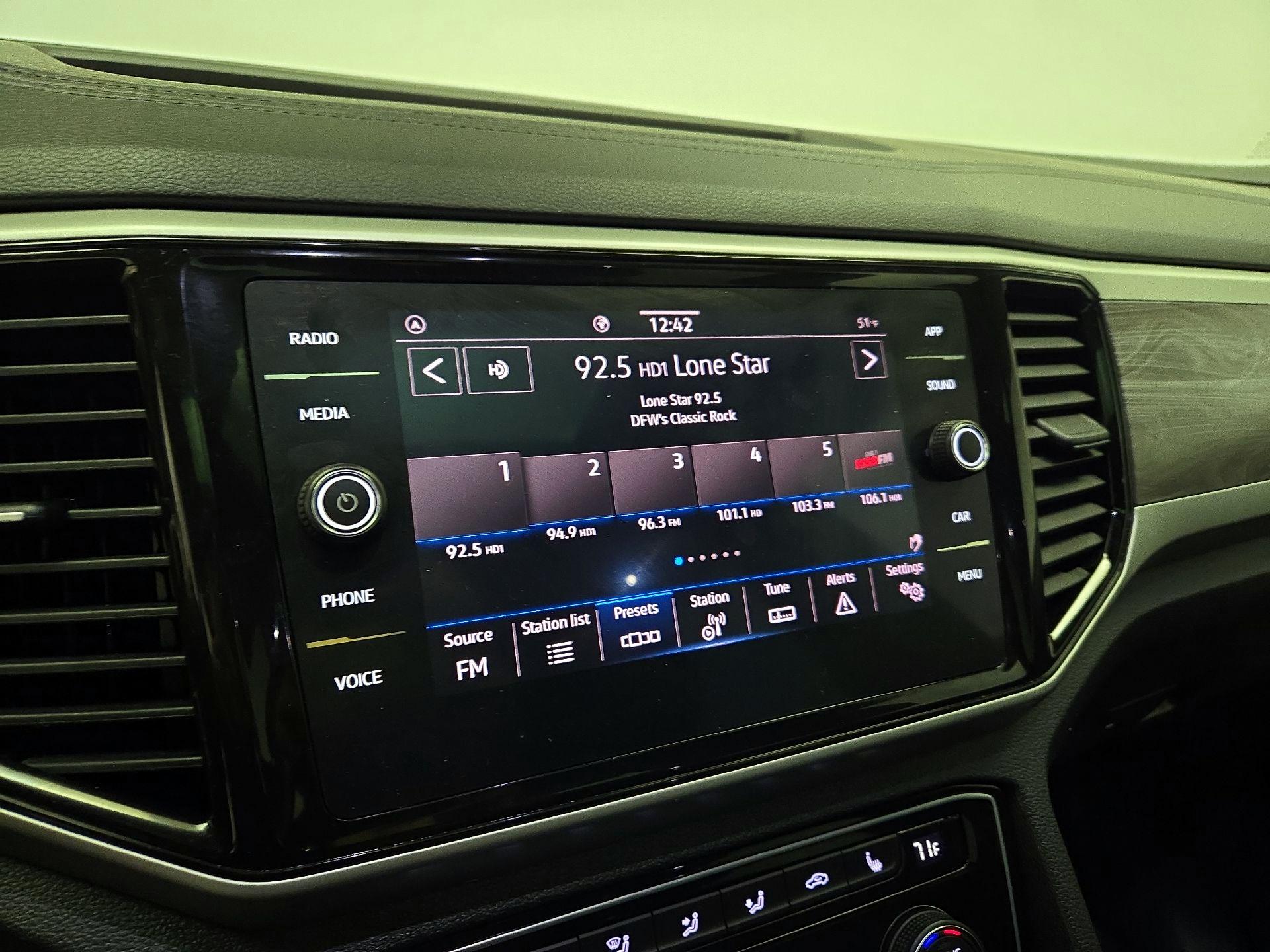 Thumbnail: 2022 Volkswagen Atlas - 15