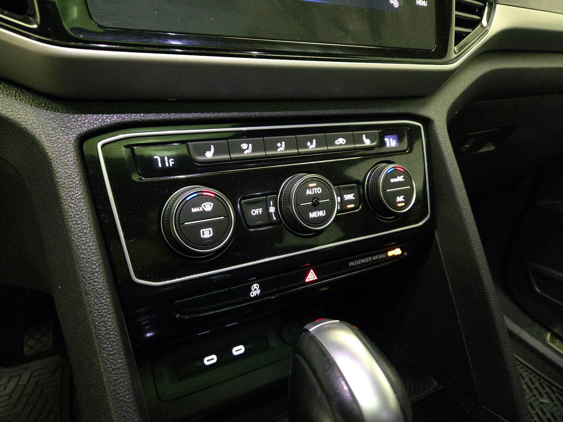 Thumbnail: 2022 Volkswagen Atlas - 16