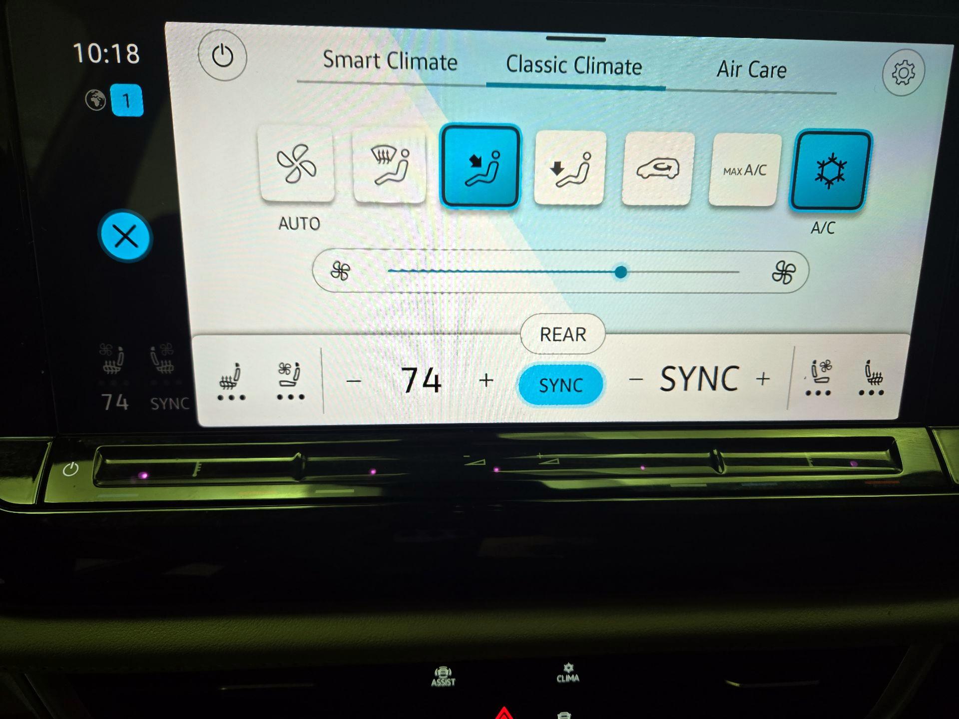 Thumbnail: 2024 Volkswagen Atlas - 16