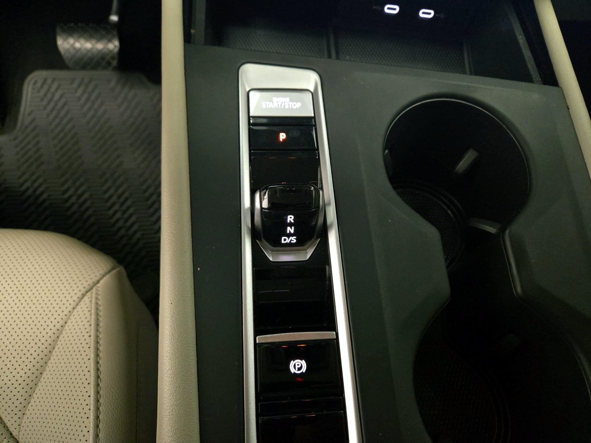 Thumbnail: 2024 Volkswagen Atlas - 17