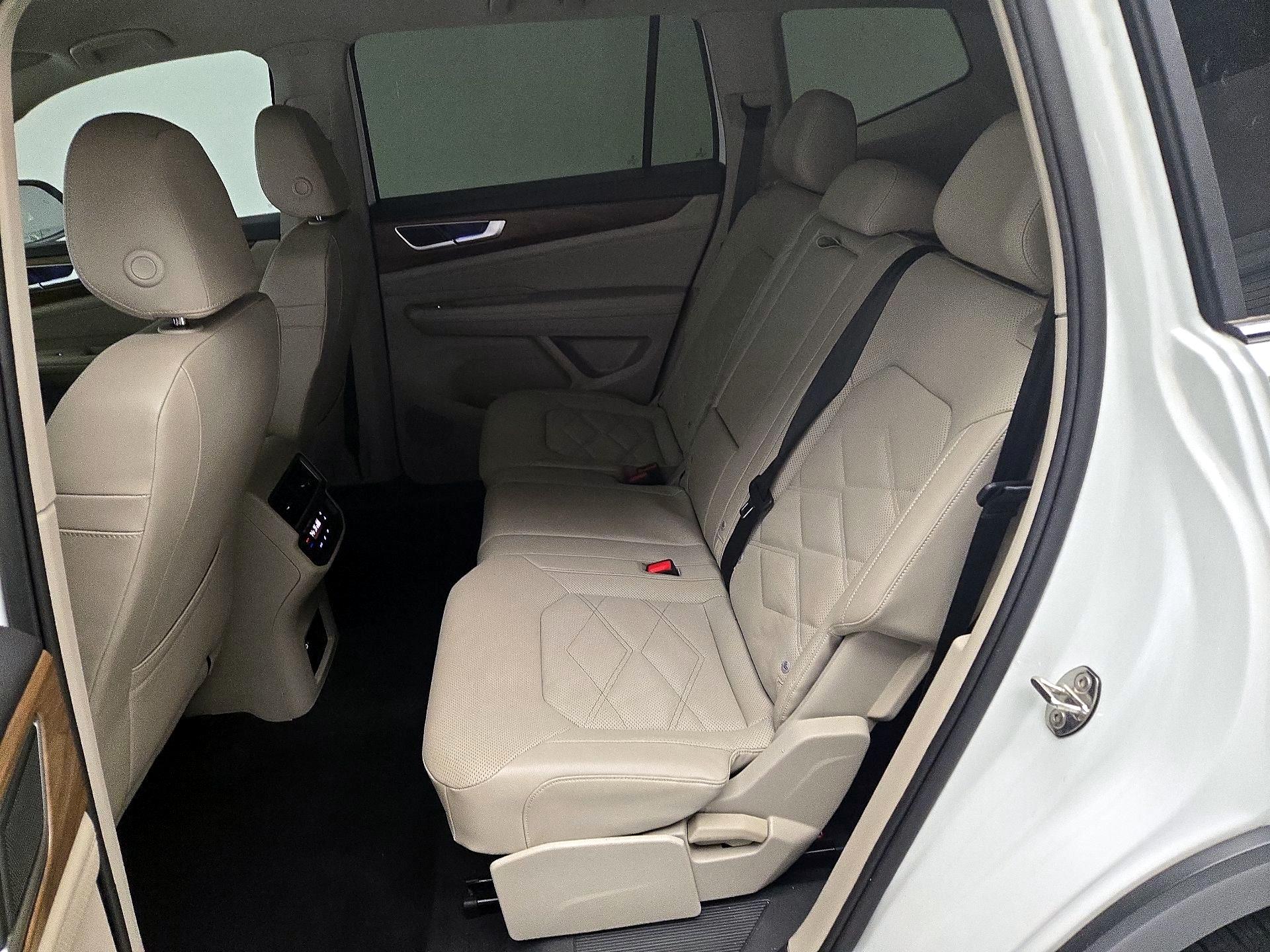 Thumbnail: 2024 Volkswagen Atlas - 19