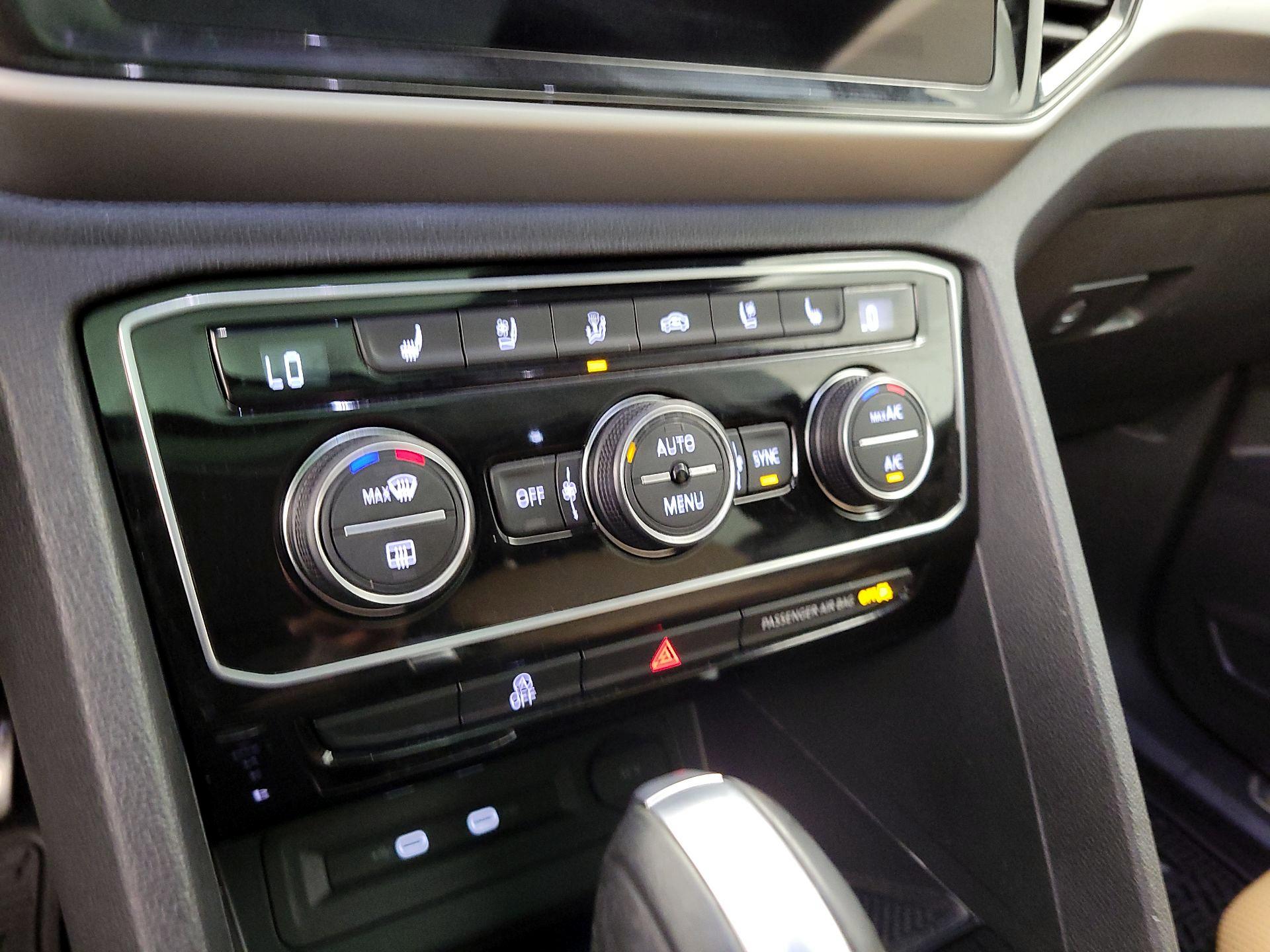 Thumbnail: 2023 Volkswagen Atlas - 17