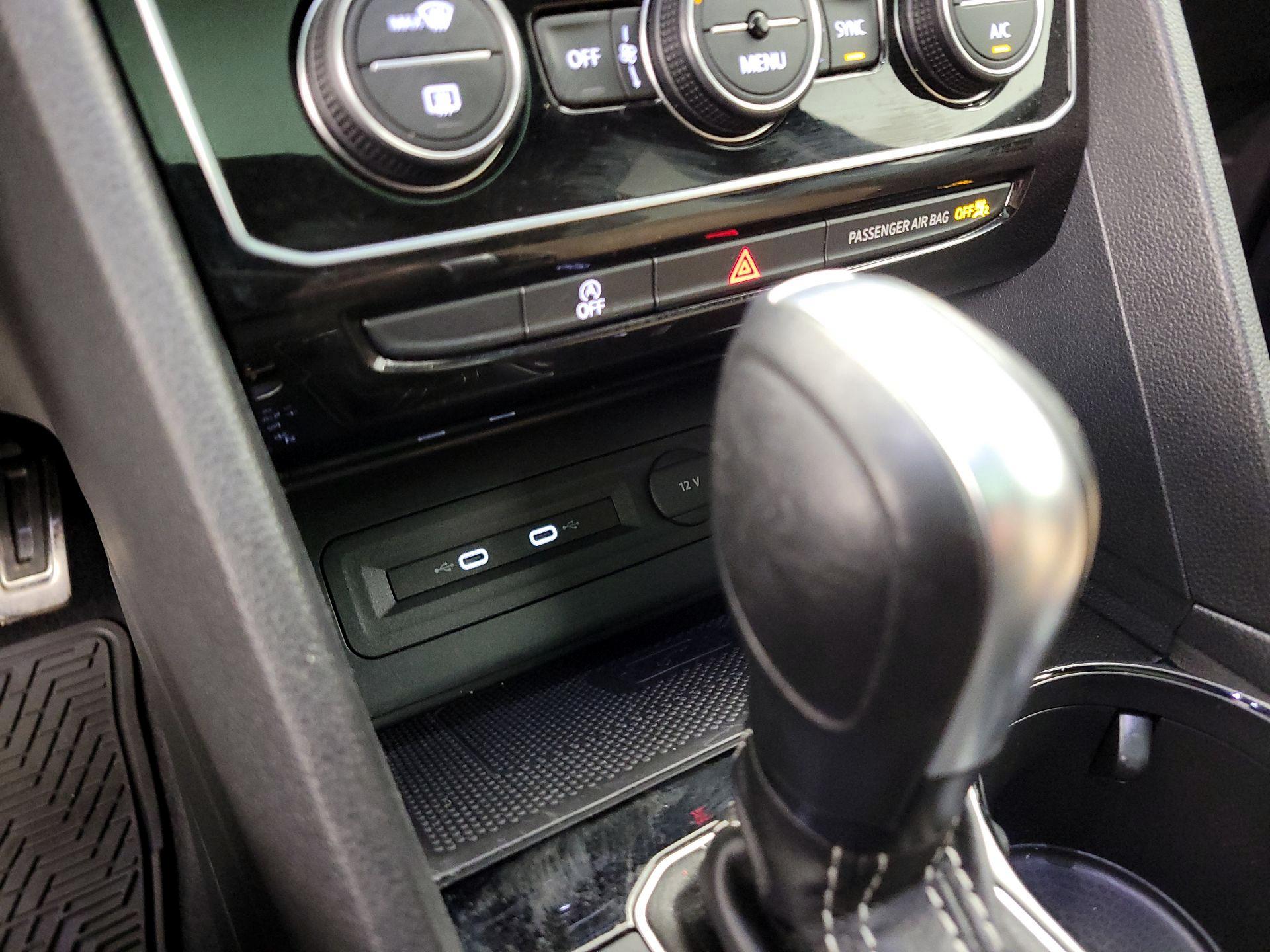 Thumbnail: 2023 Volkswagen Atlas - 19