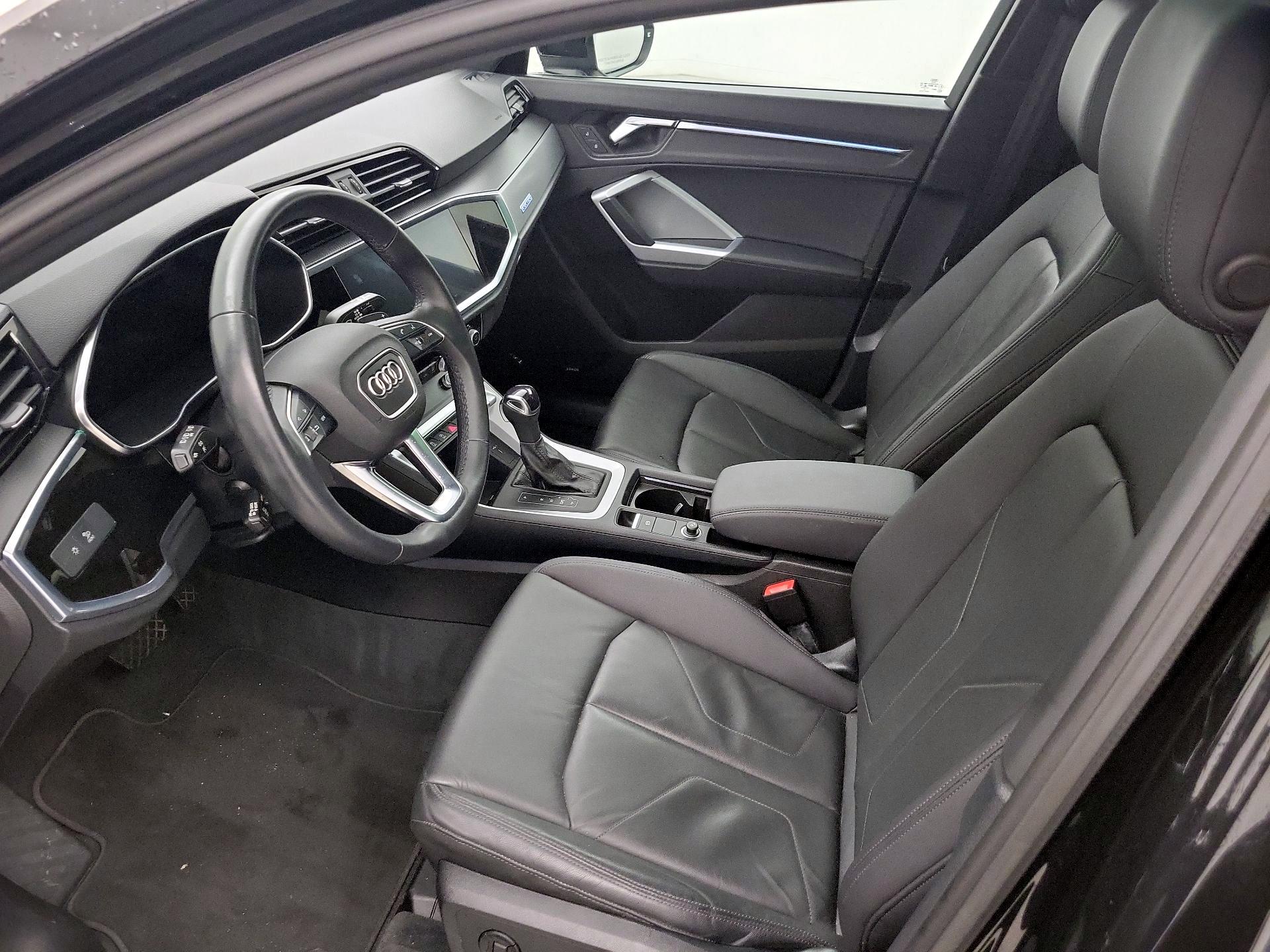 Thumbnail: 2022 Audi Q3 - 11