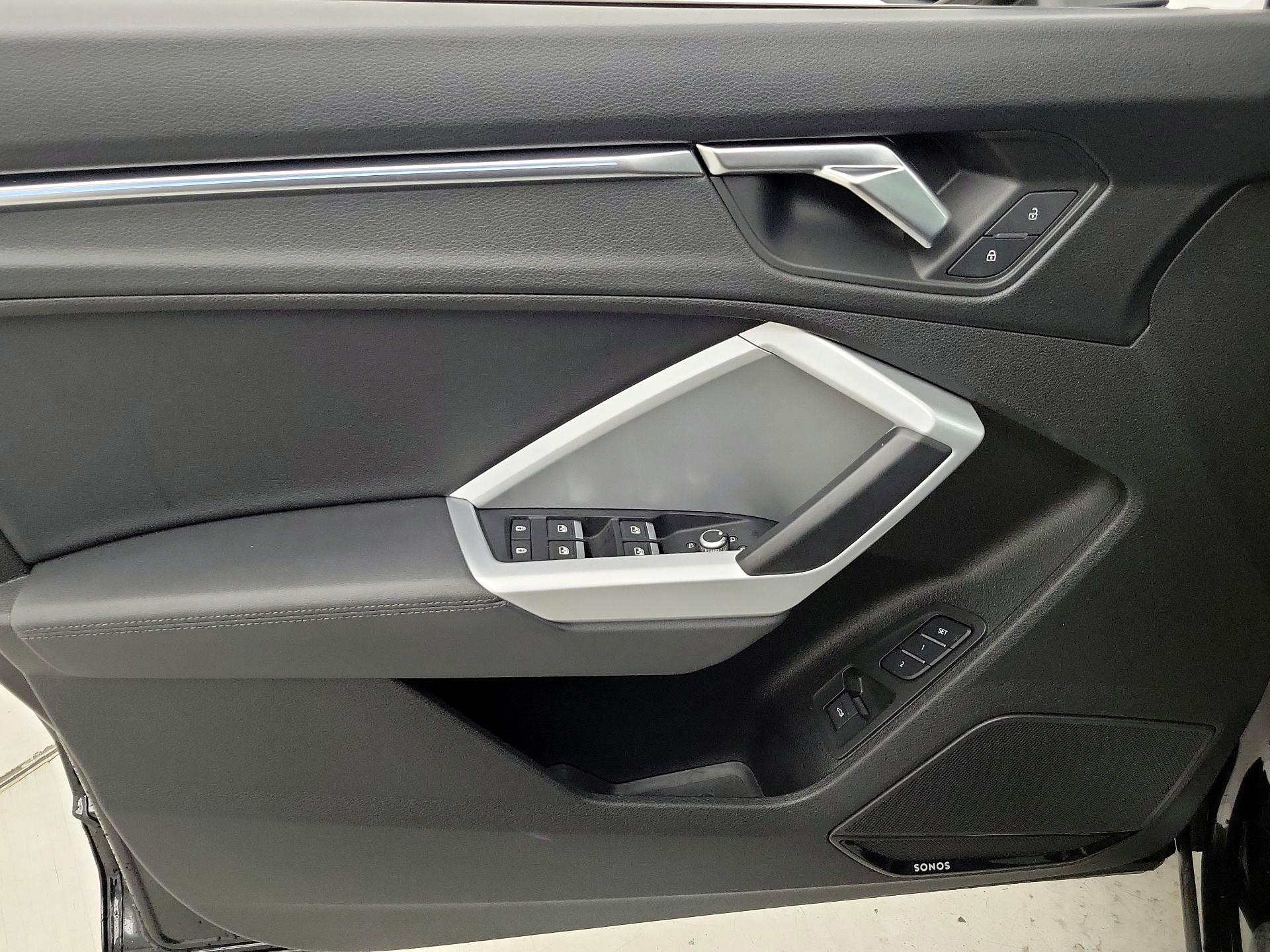 Thumbnail: 2022 Audi Q3 - 12