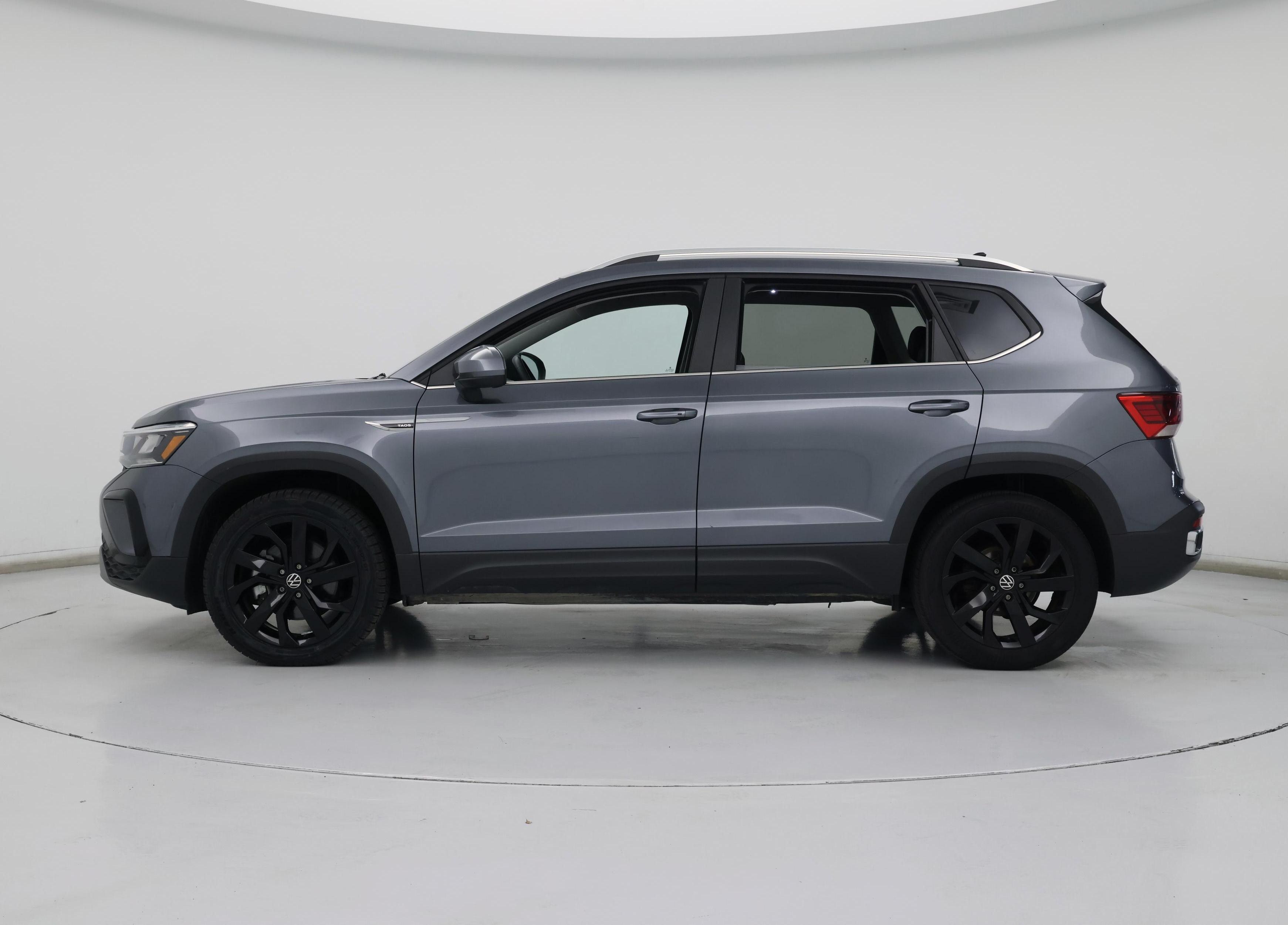 Thumbnail: 2022 Volkswagen Taos - 3