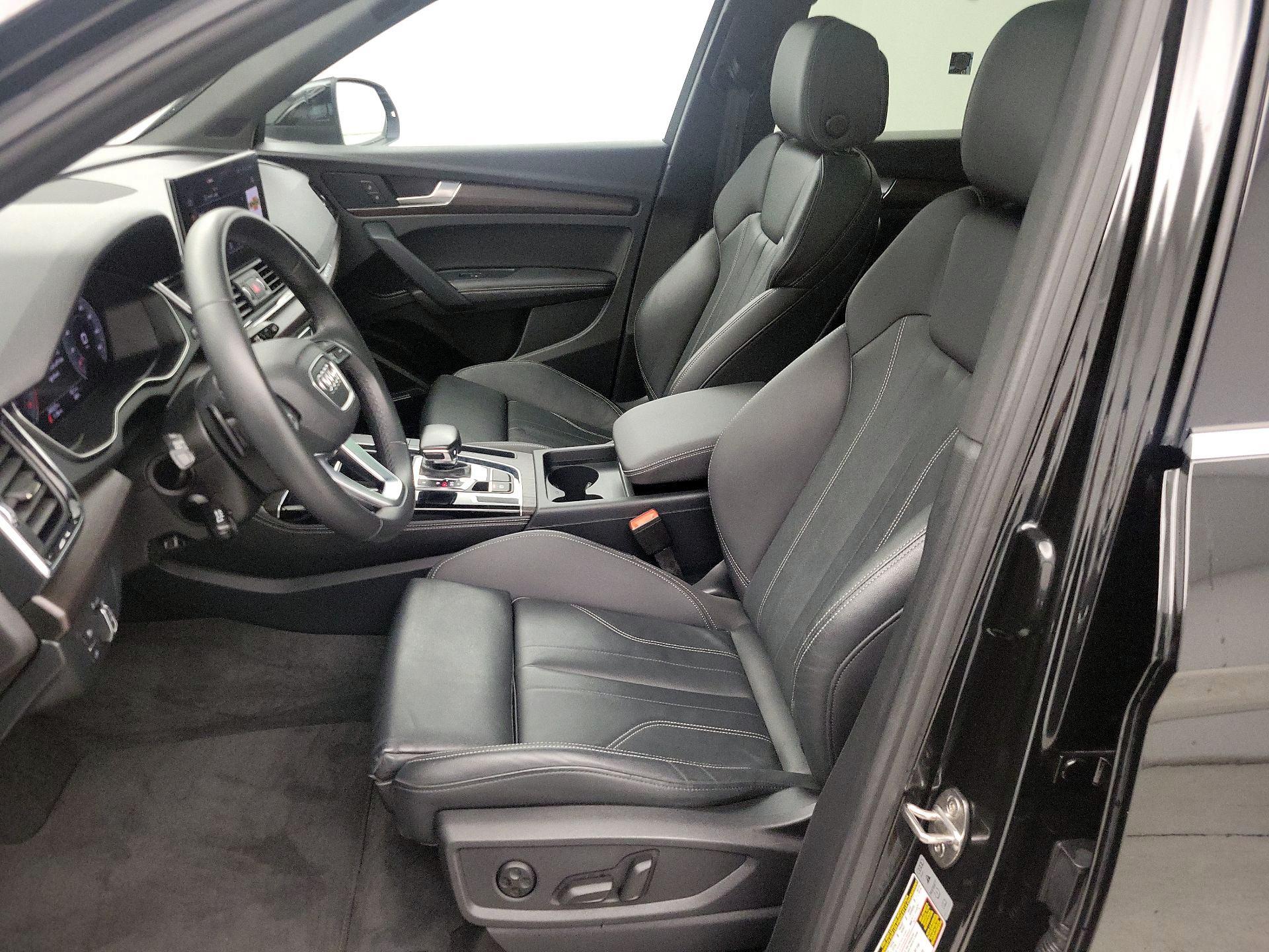 Thumbnail: 2023 Audi Q5 - 11