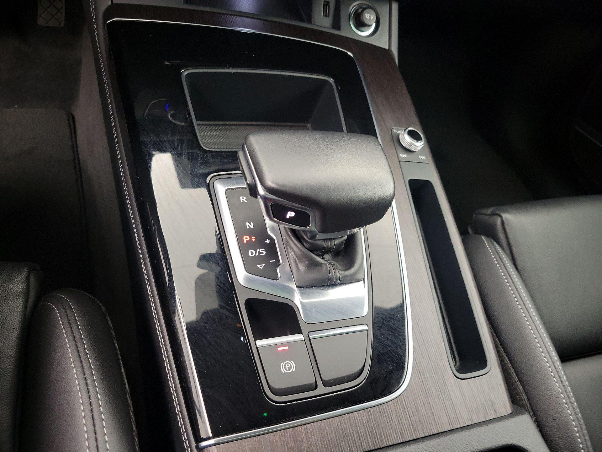 Thumbnail: 2023 Audi Q5 - 17