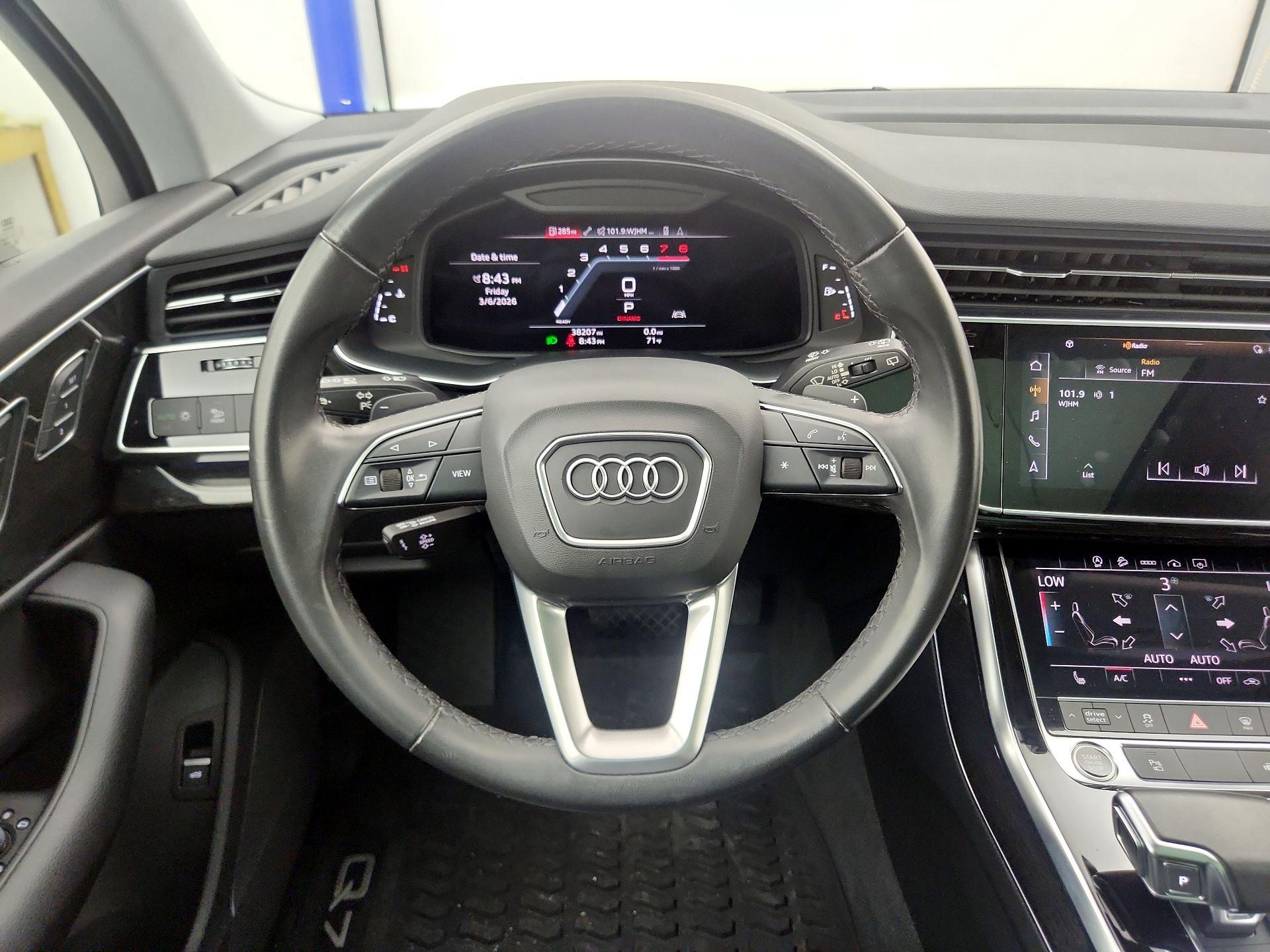 Thumbnail: 2022 Audi Q7 - 10