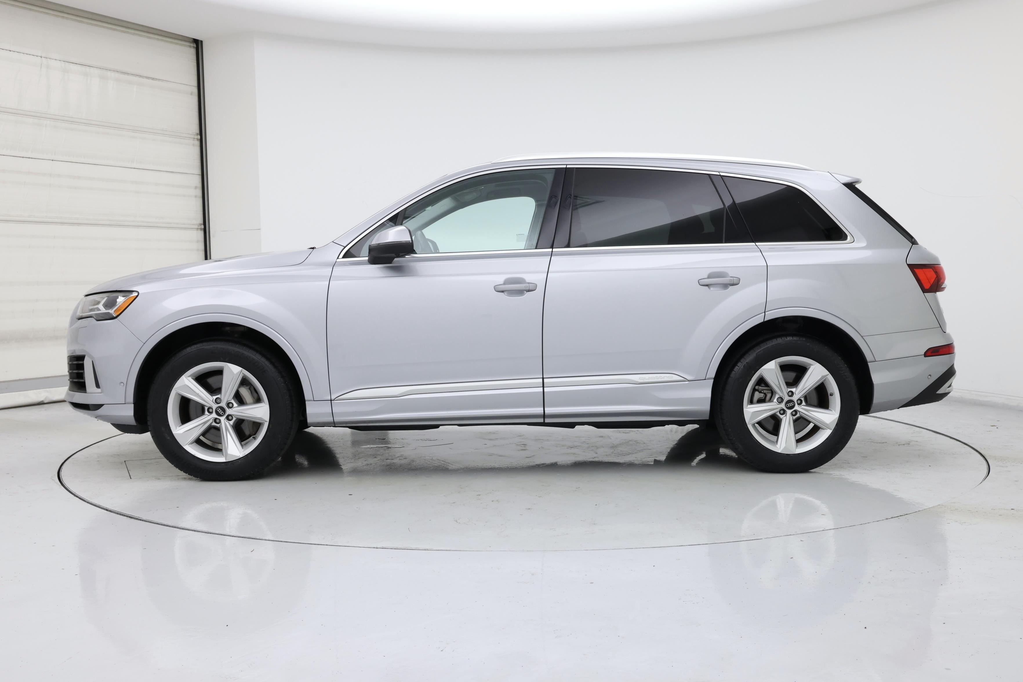 Thumbnail: 2022 Audi Q7 - 3