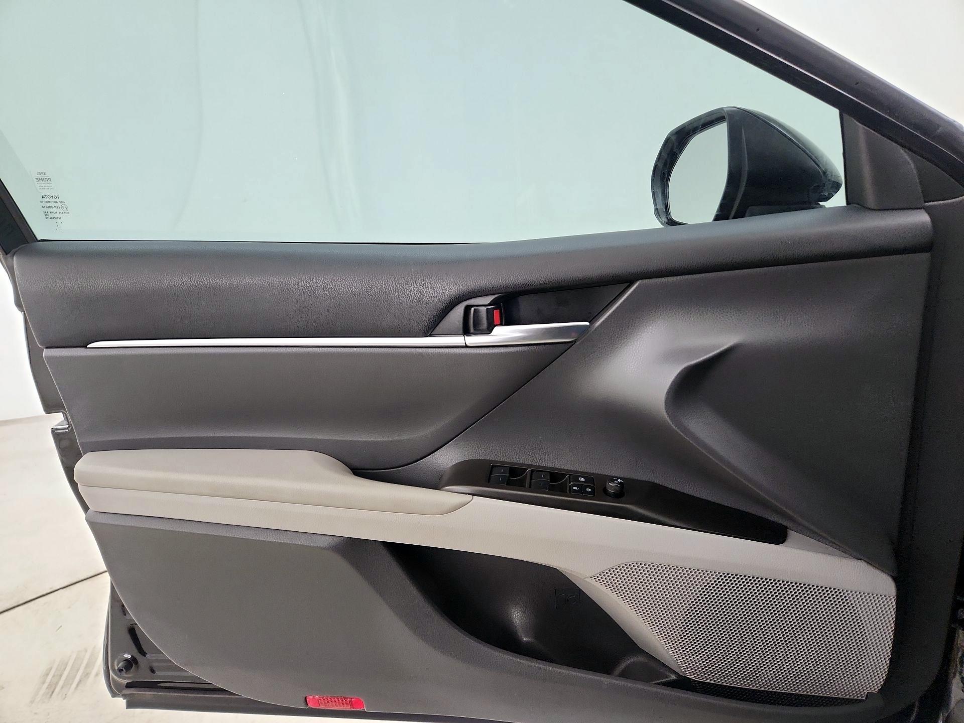 Thumbnail: 2023 Toyota Camry - 12