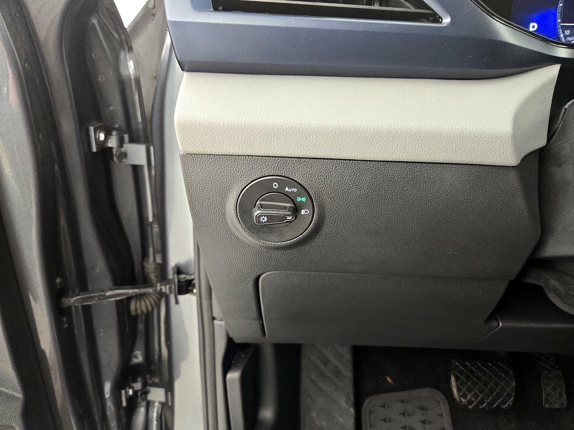 Thumbnail: 2023 Volkswagen Taos - 13