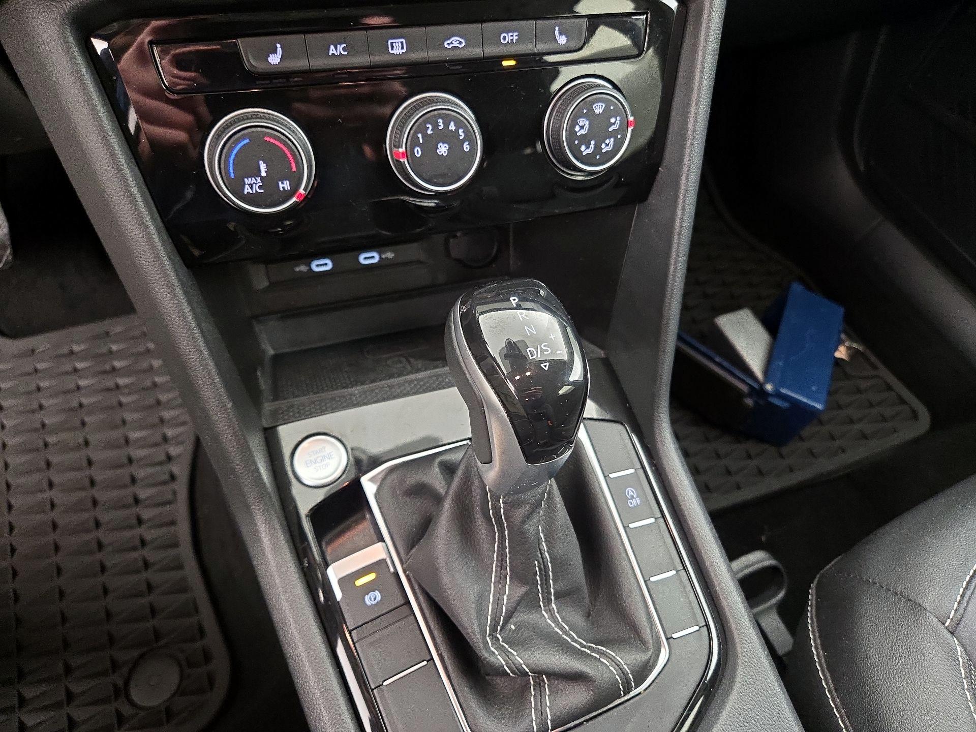 Thumbnail: 2023 Volkswagen Taos - 17