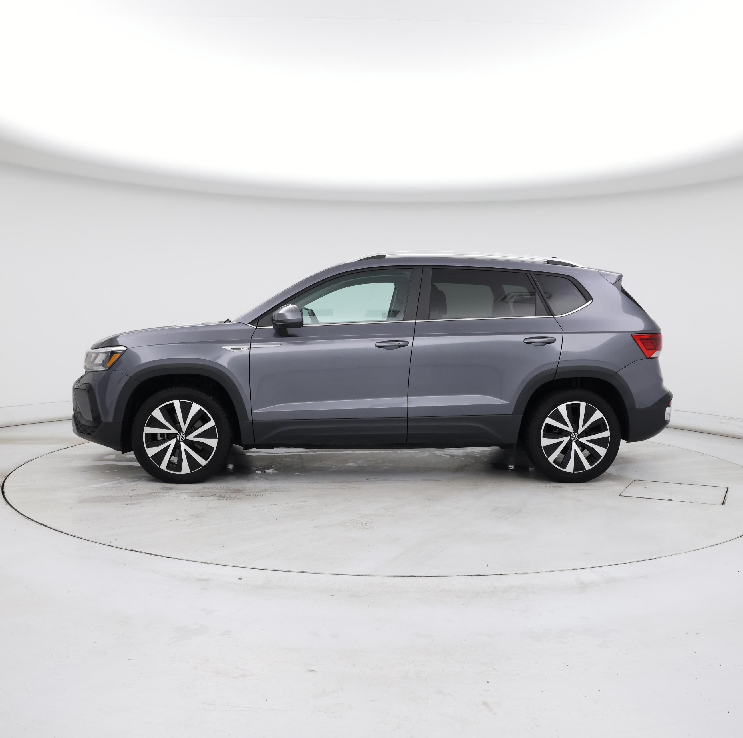 Thumbnail: 2023 Volkswagen Taos - 3