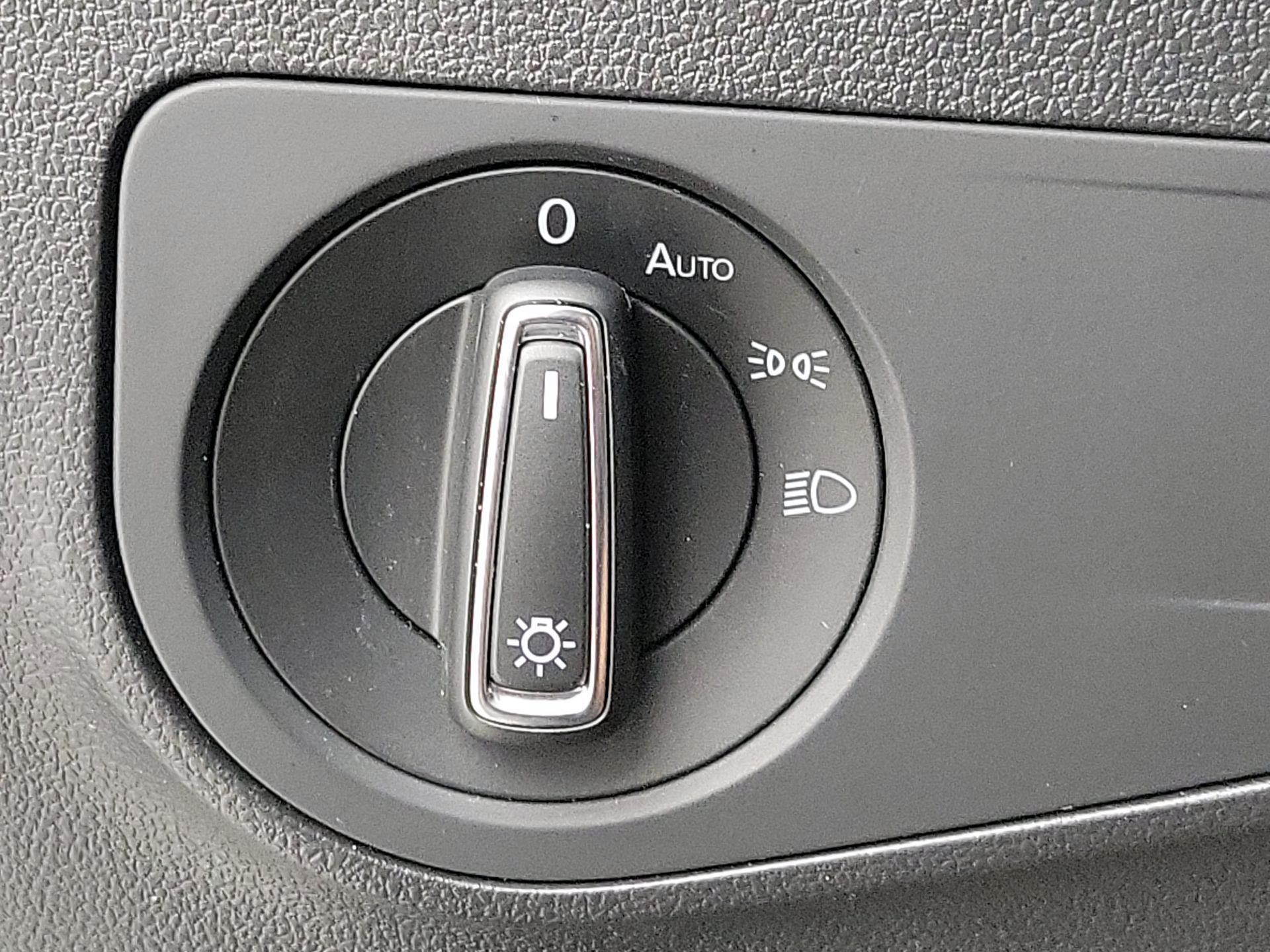 Thumbnail: 2022 Volkswagen Tiguan - 13