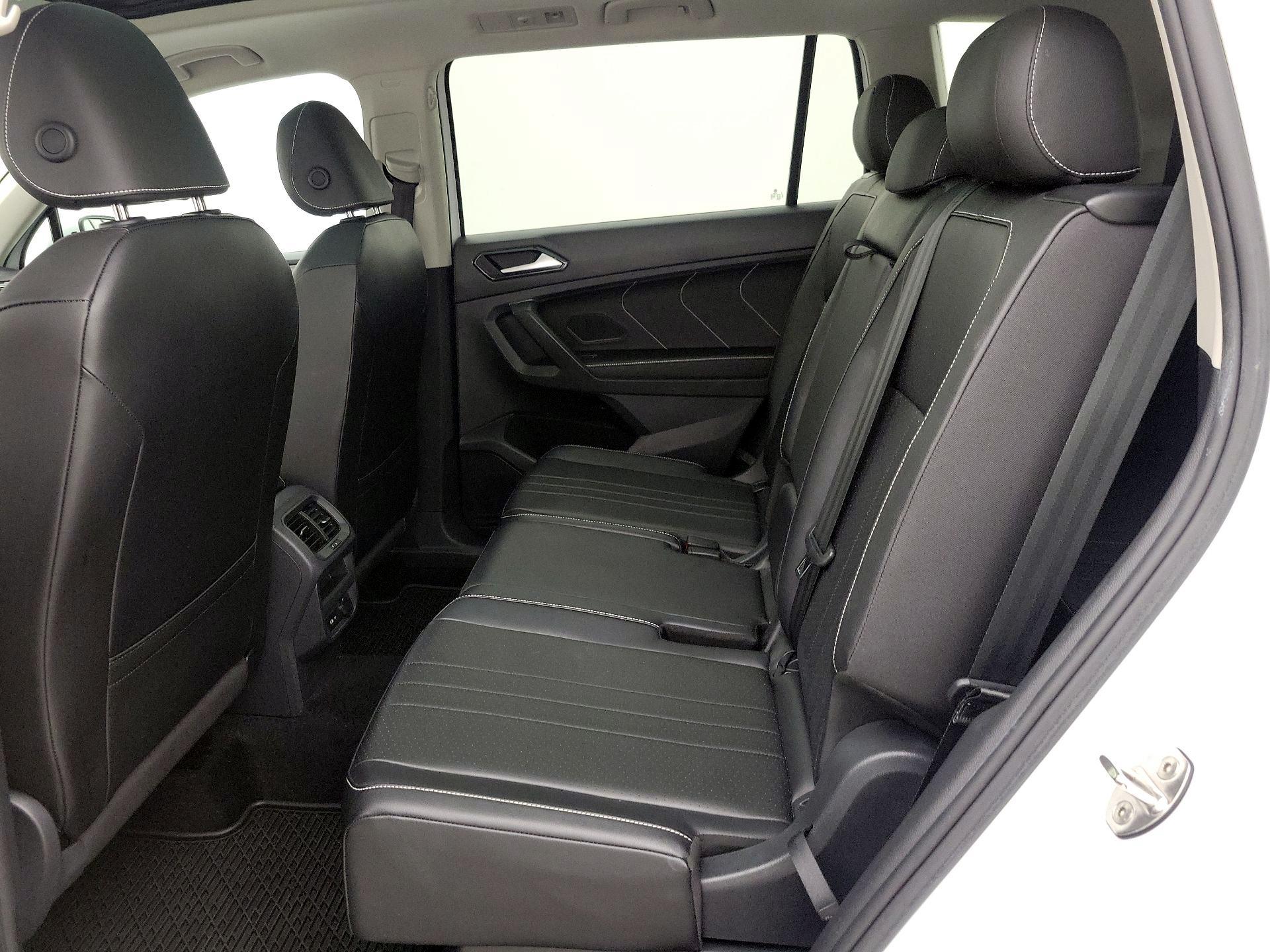 Thumbnail: 2022 Volkswagen Tiguan - 20