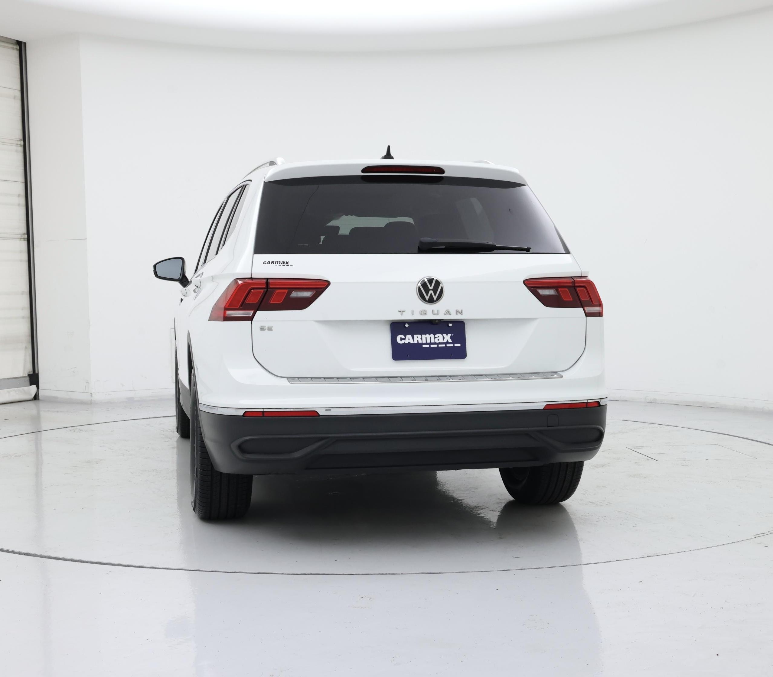 Thumbnail: 2022 Volkswagen Tiguan - 6