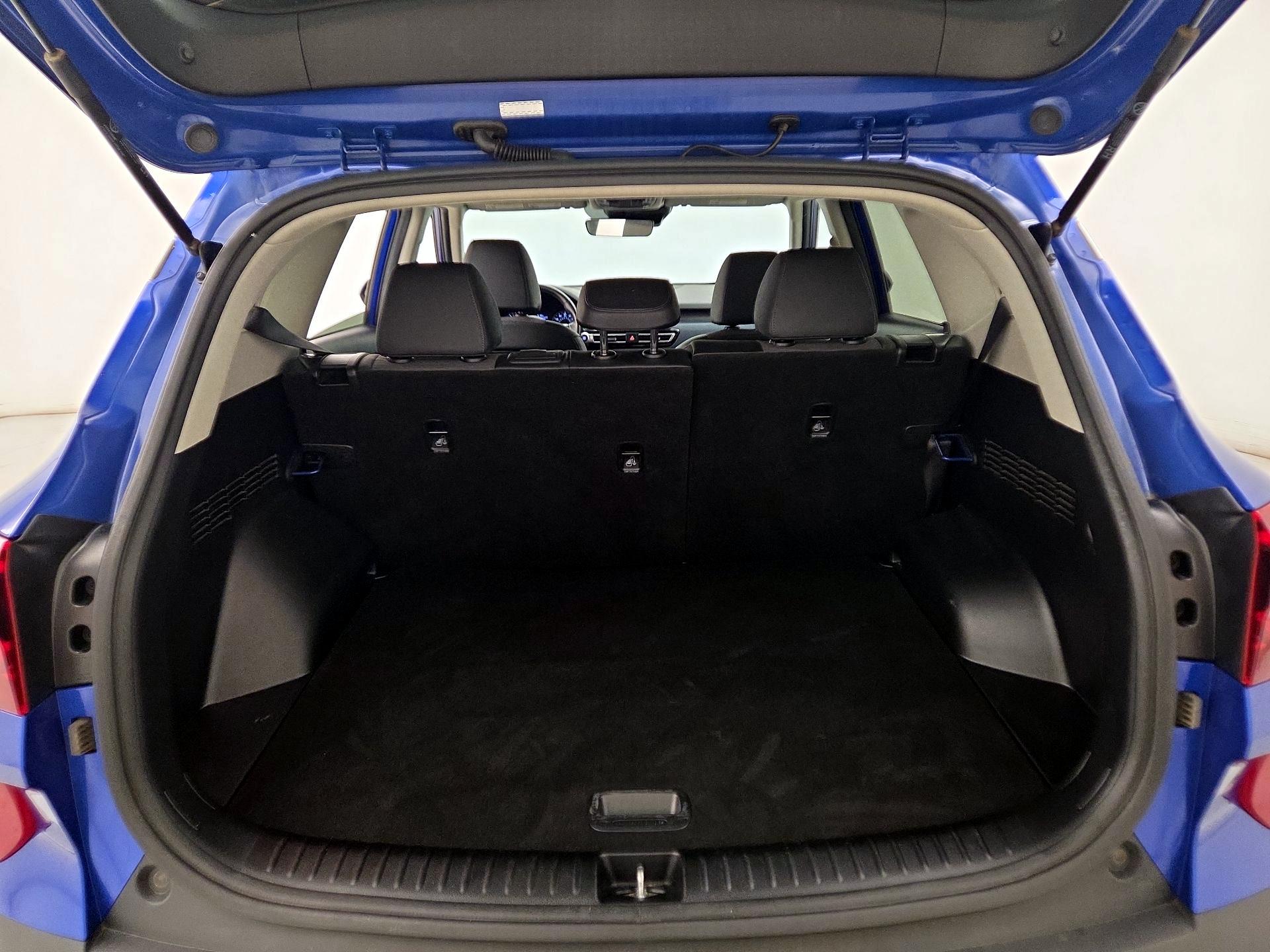 Thumbnail: 2023 Kia Seltos - 18