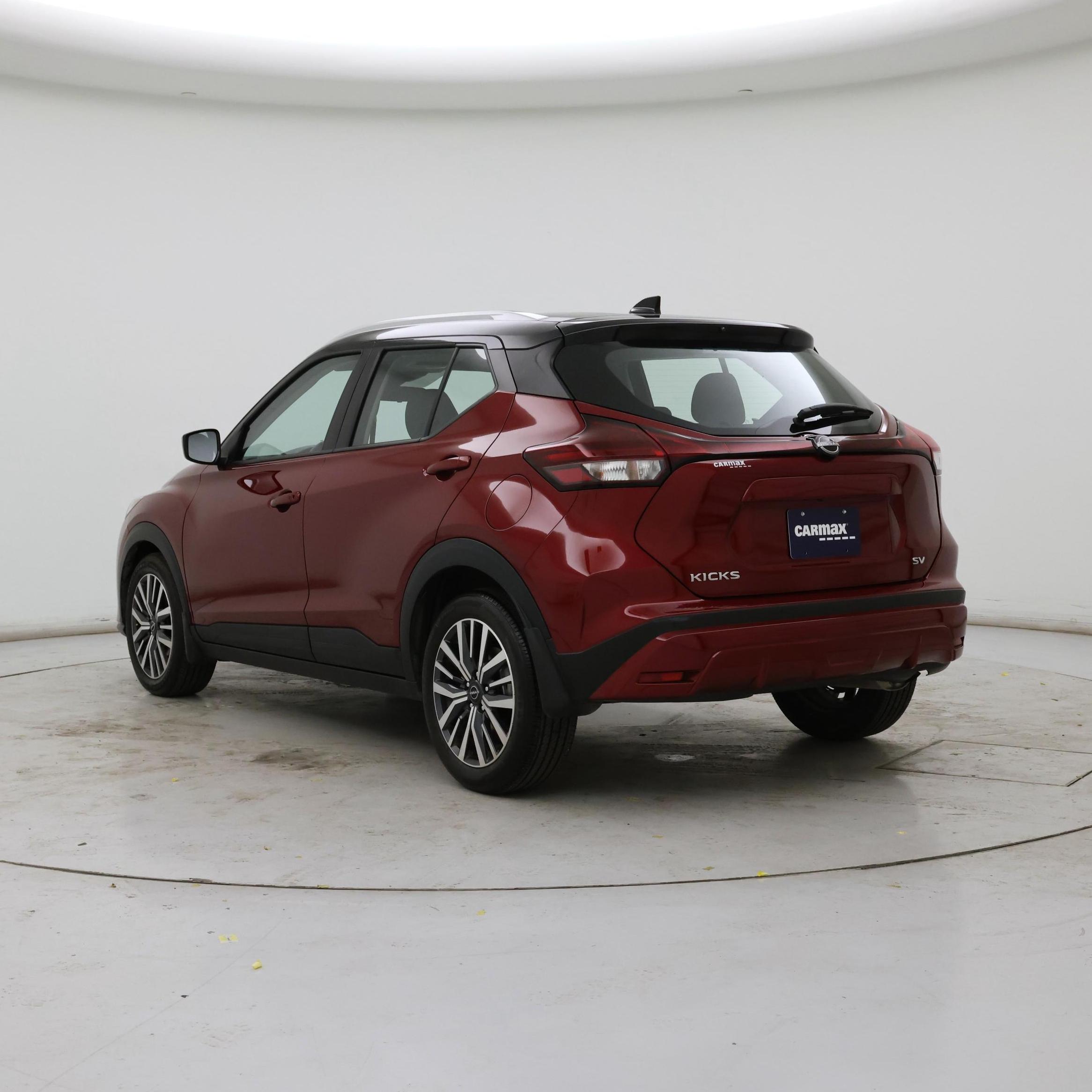 Thumbnail: 2023 Nissan Kicks - 2