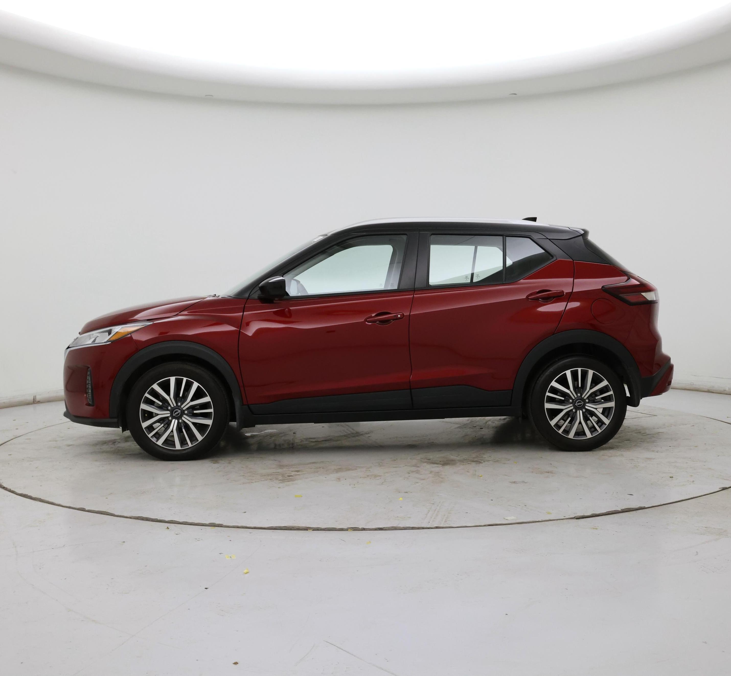 Thumbnail: 2023 Nissan Kicks - 3