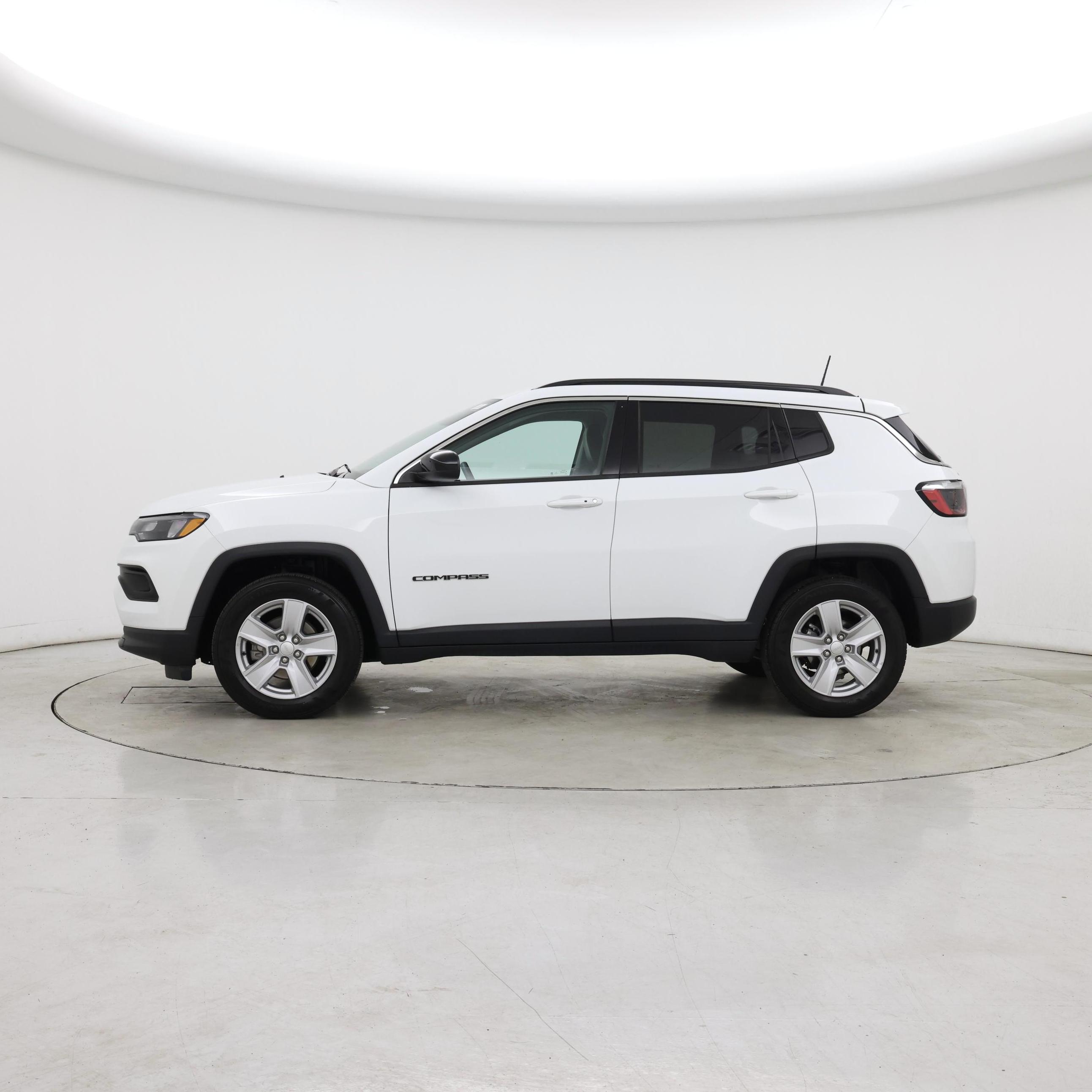 Thumbnail: 2022 Jeep Compass - 3
