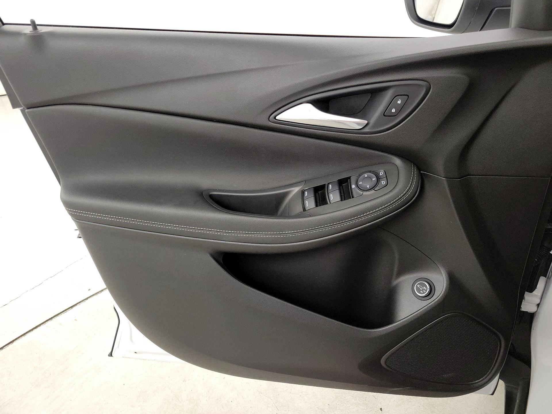 Thumbnail: 2020 Buick Encore GX - 12