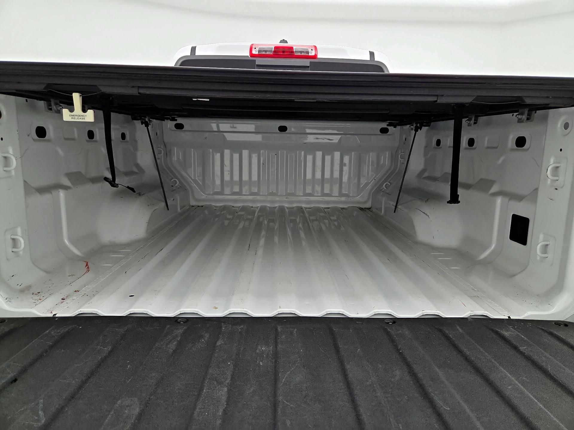 Thumbnail: 2023 Chevrolet Colorado - 20