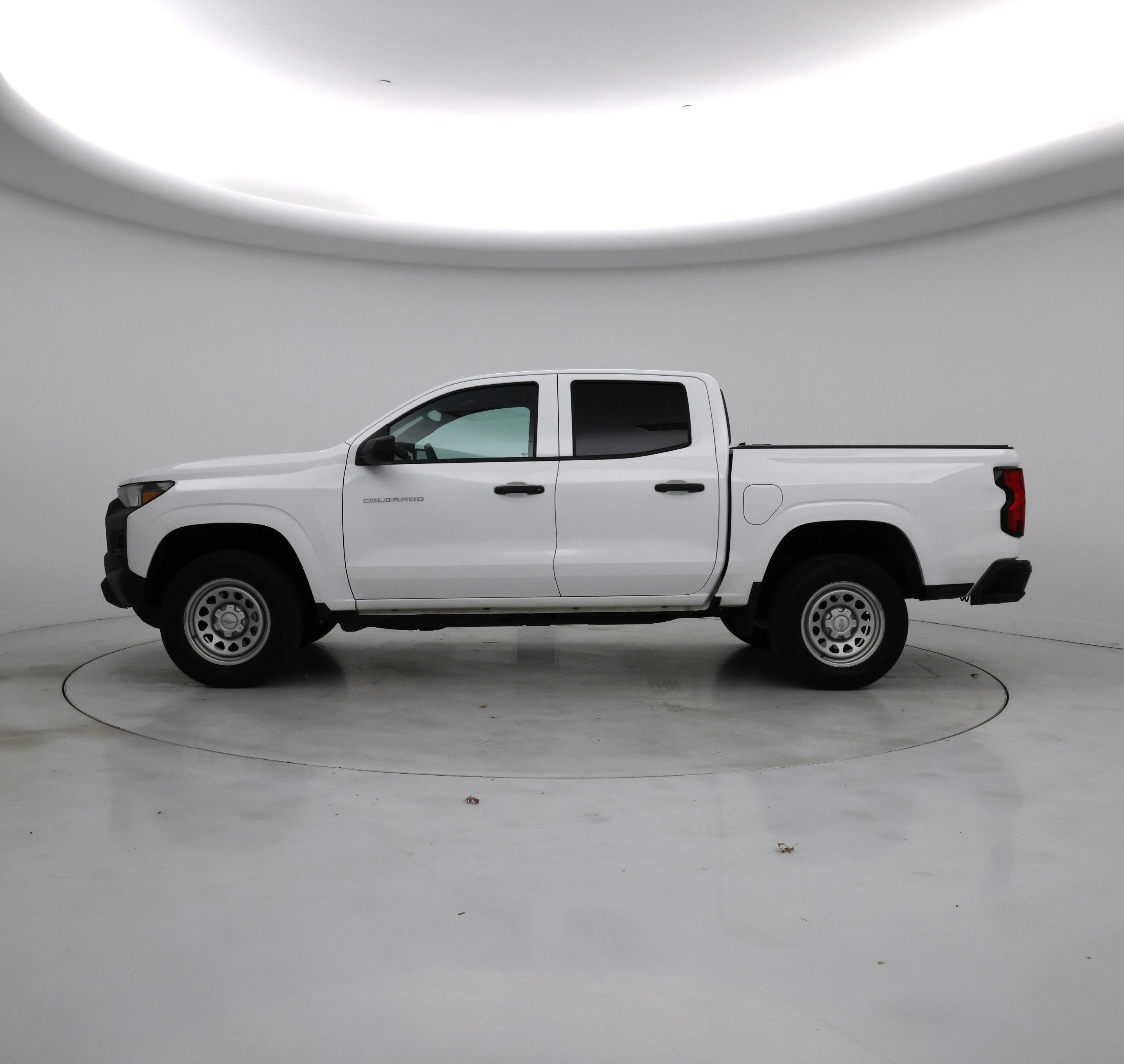 Thumbnail: 2023 Chevrolet Colorado - 3