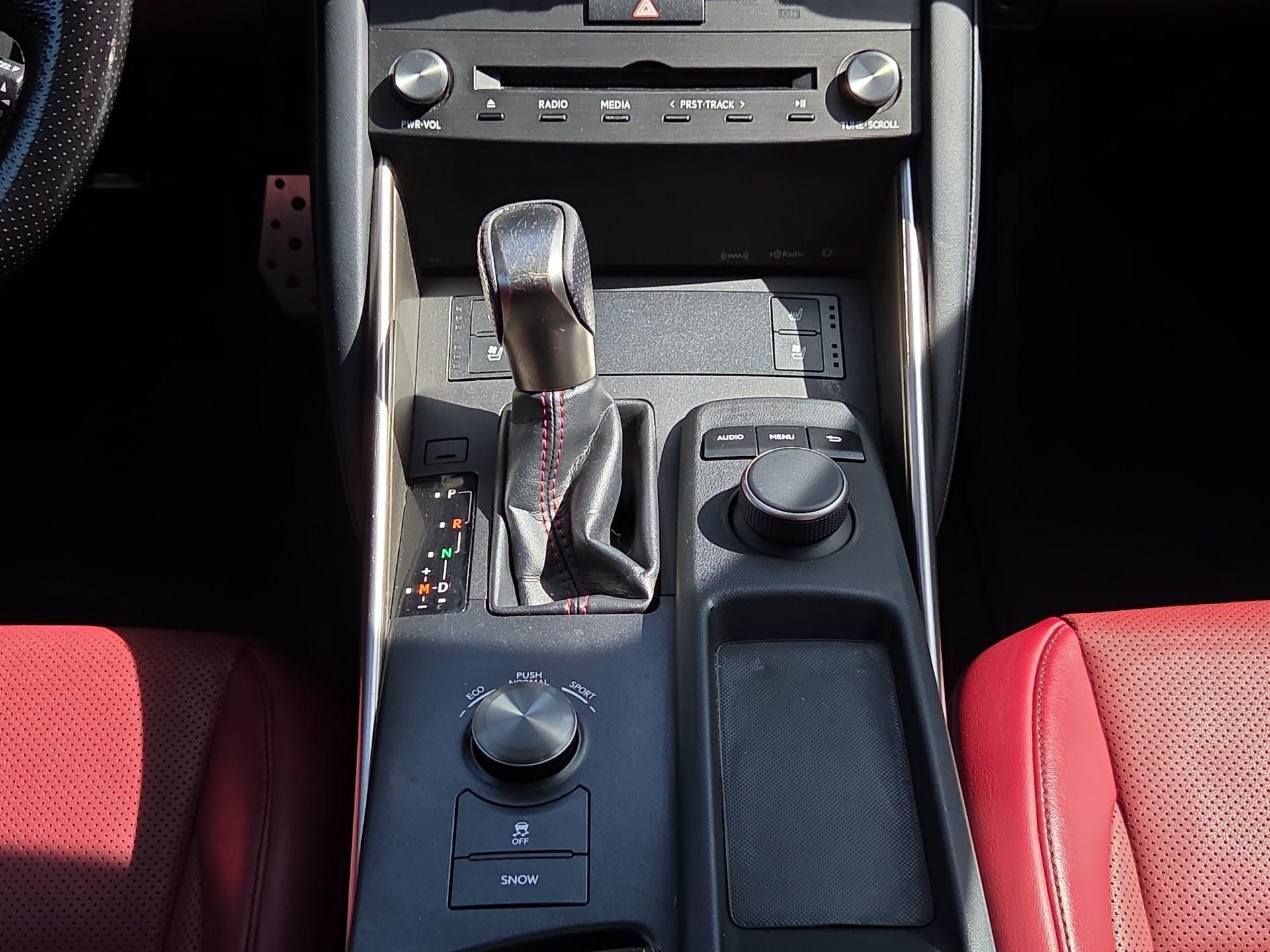 Thumbnail: 2020 Lexus IS - 15