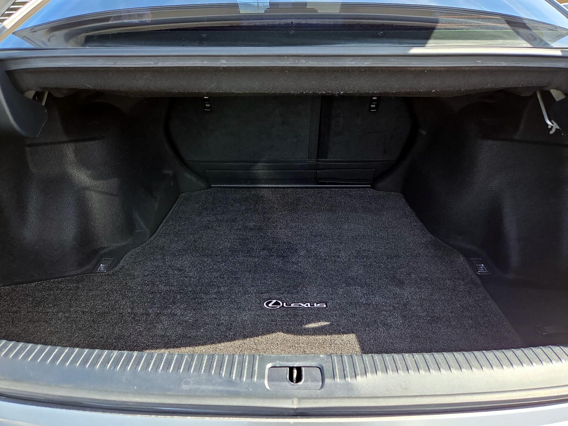 Thumbnail: 2020 Lexus IS - 18