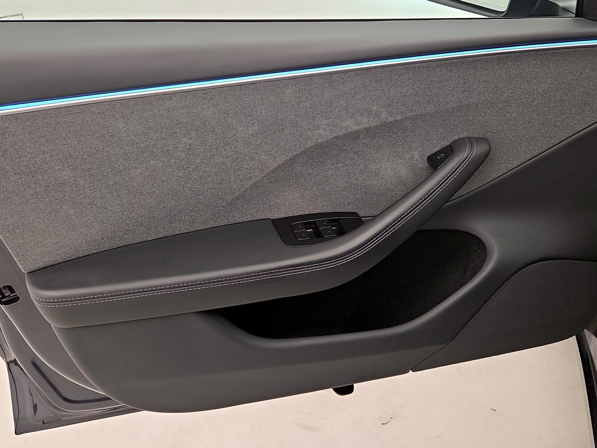 Thumbnail: 2025 Tesla Model 3 - 12