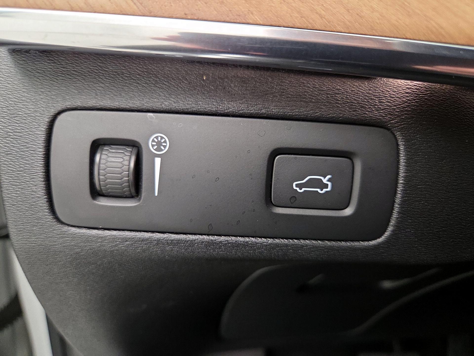 Thumbnail: 2021 Volvo XC90 - 13