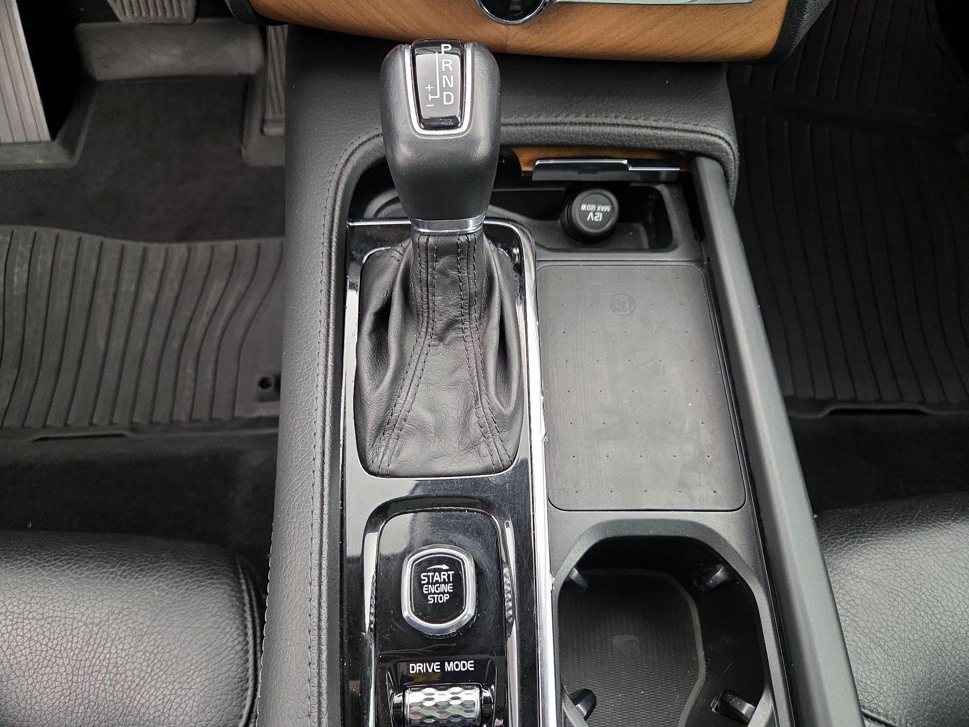 Thumbnail: 2021 Volvo XC90 - 17