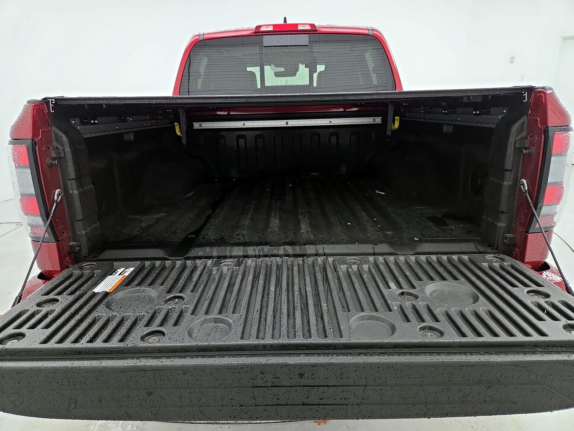 Thumbnail: 2023 Nissan Frontier - 13