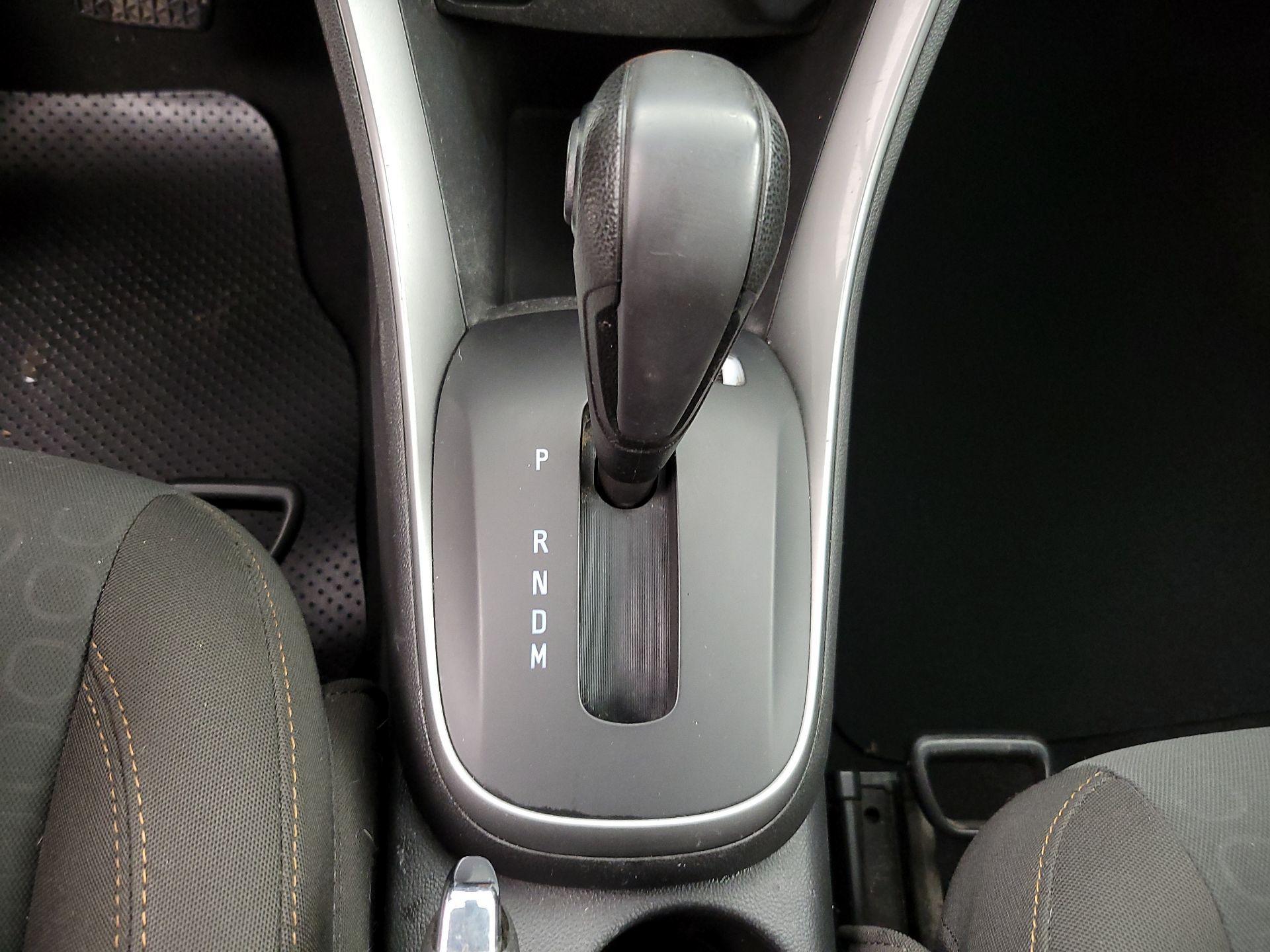 Thumbnail: 2018 Chevrolet Trax - 17