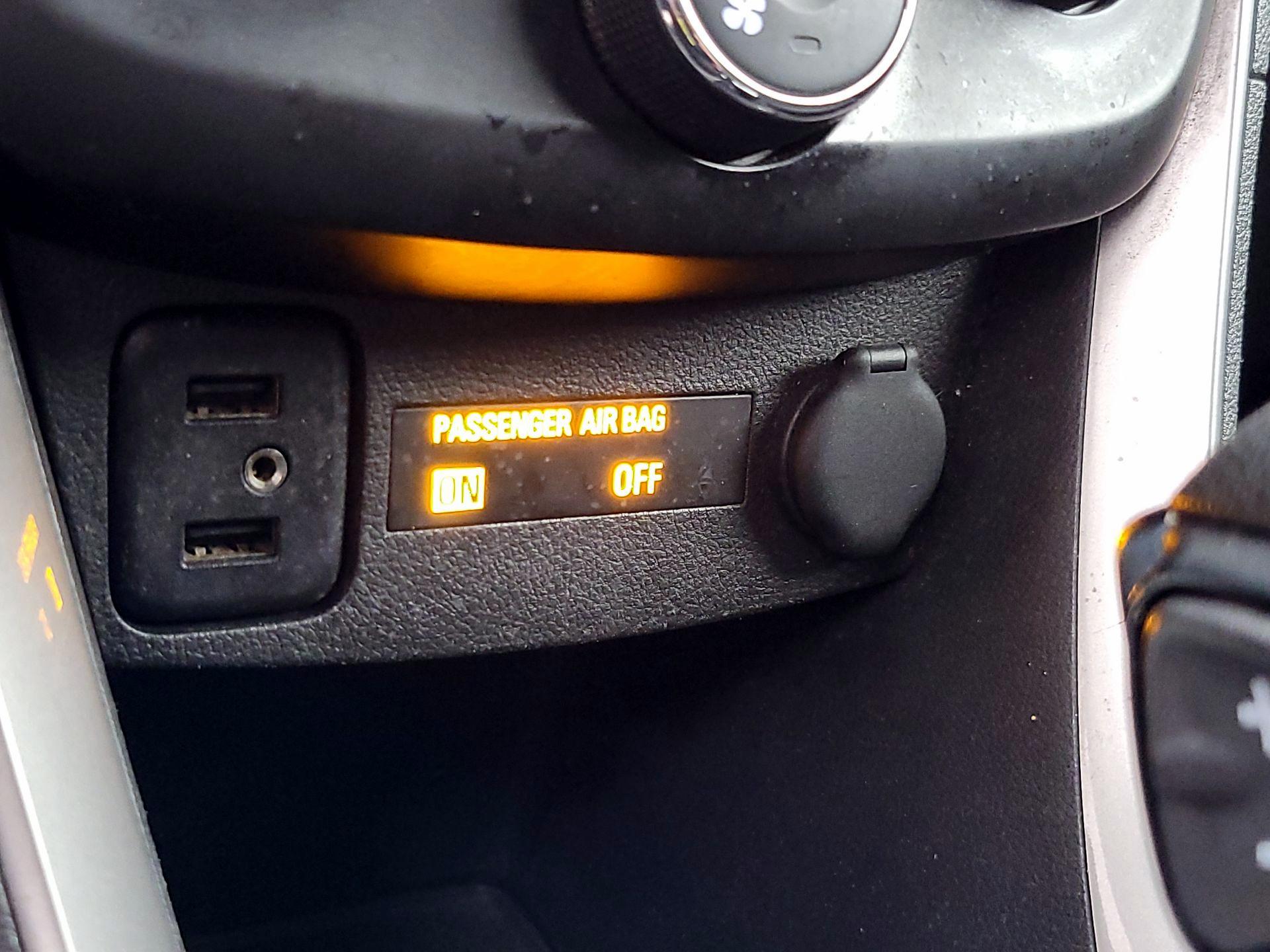 Thumbnail: 2018 Chevrolet Trax - 18