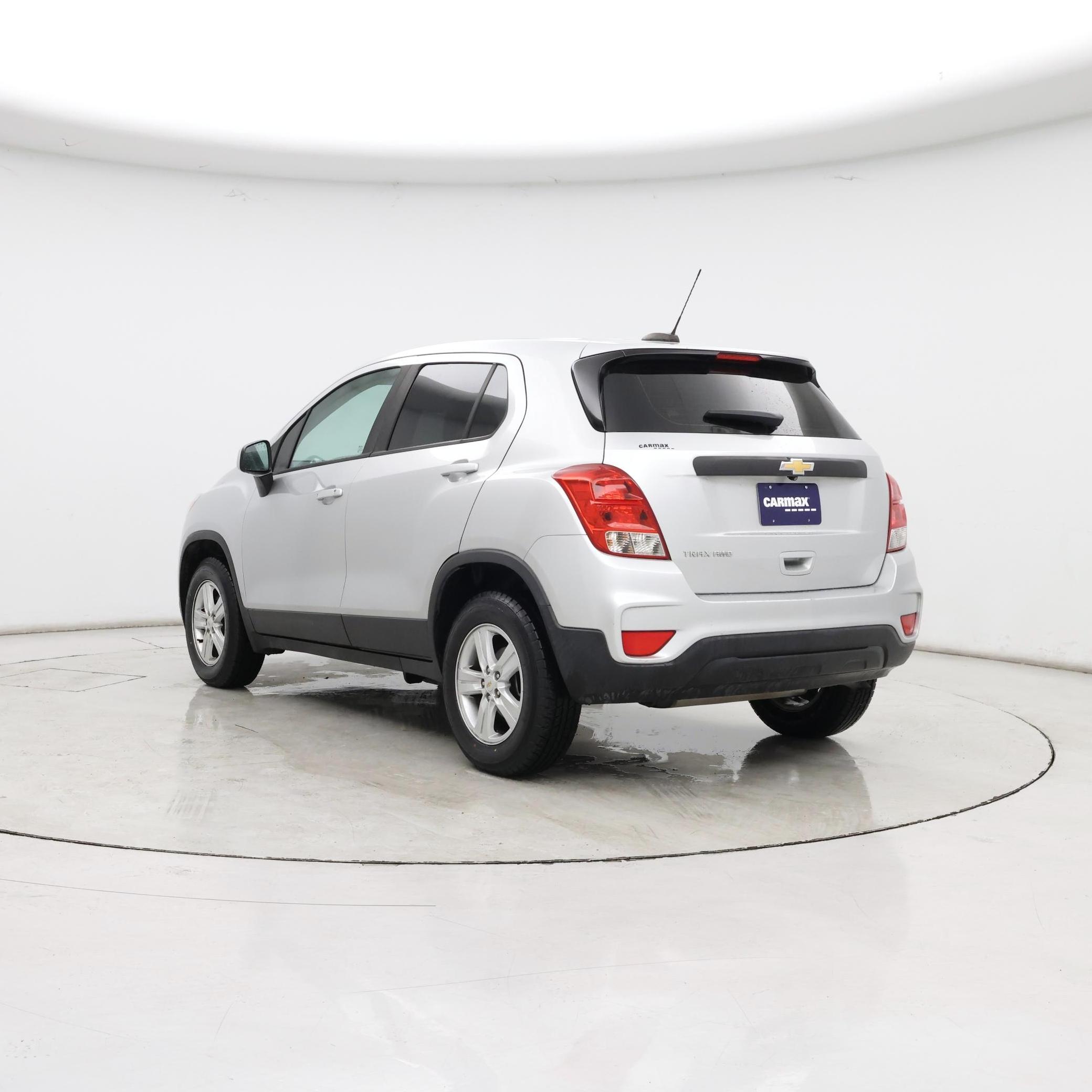 Thumbnail: 2018 Chevrolet Trax - 2