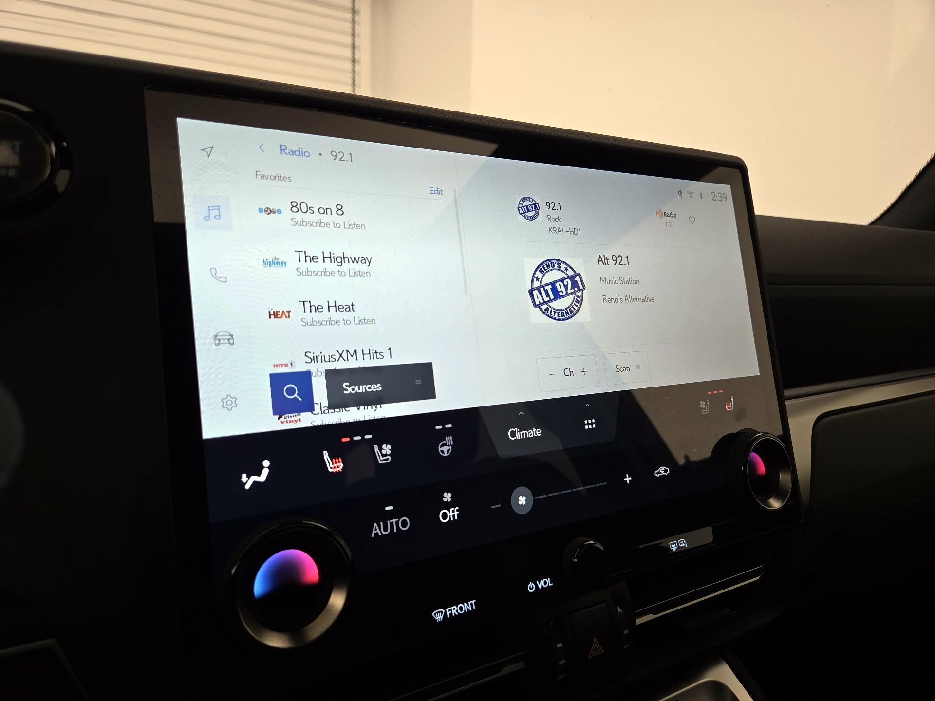 Thumbnail: 2024 Lexus GX - 15