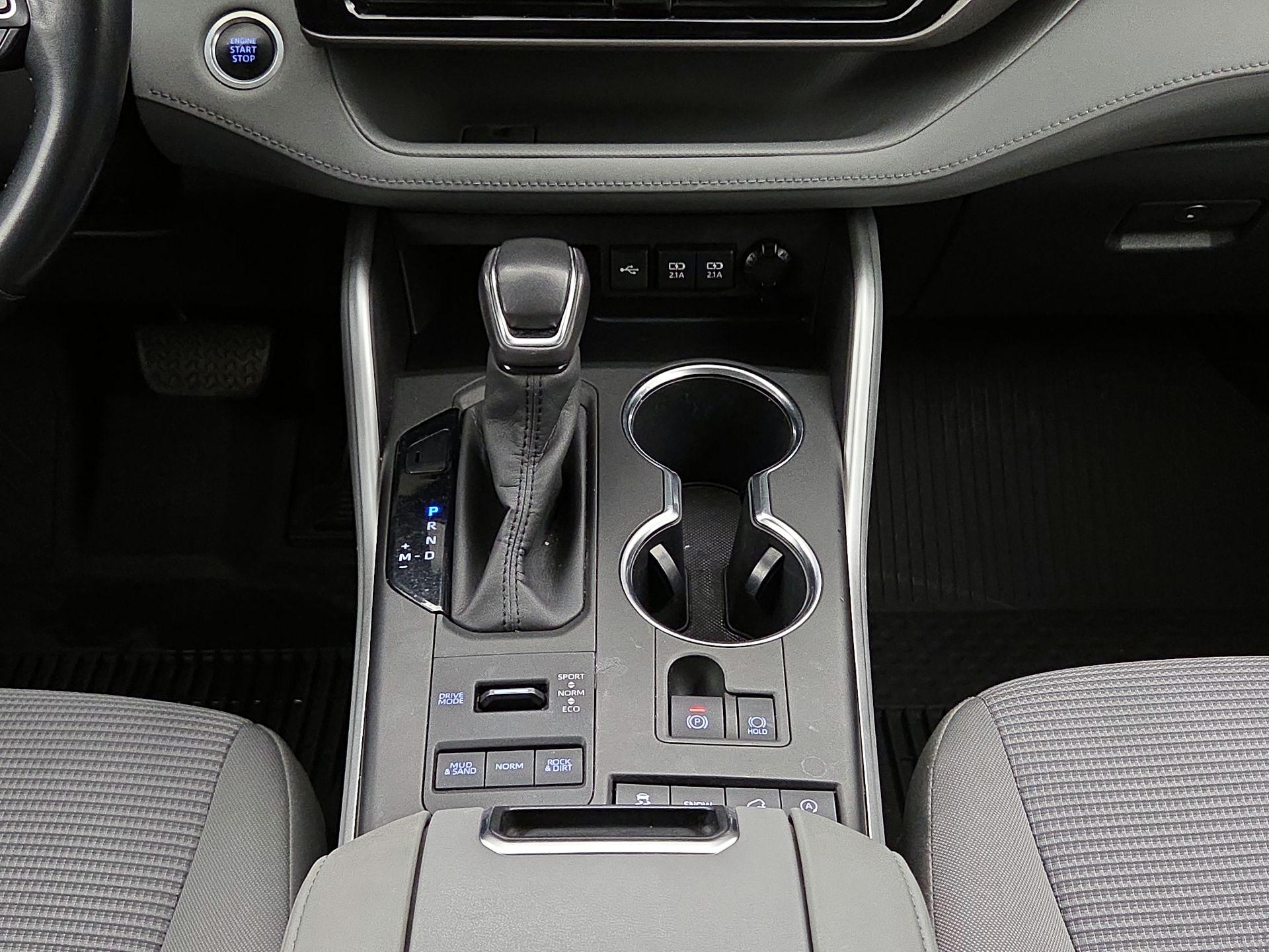 Thumbnail: 2020 Toyota Highlander - 17