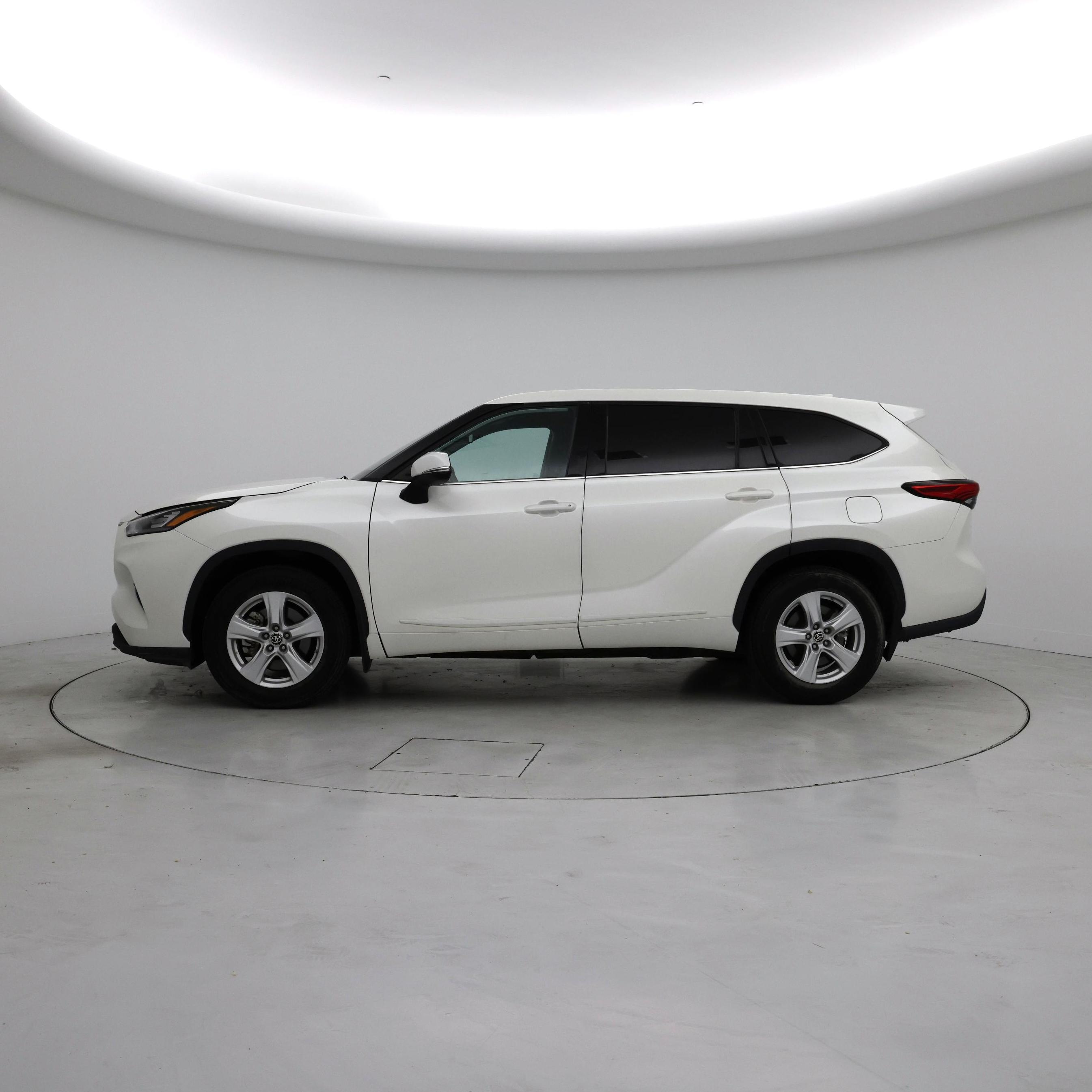 Thumbnail: 2020 Toyota Highlander - 3