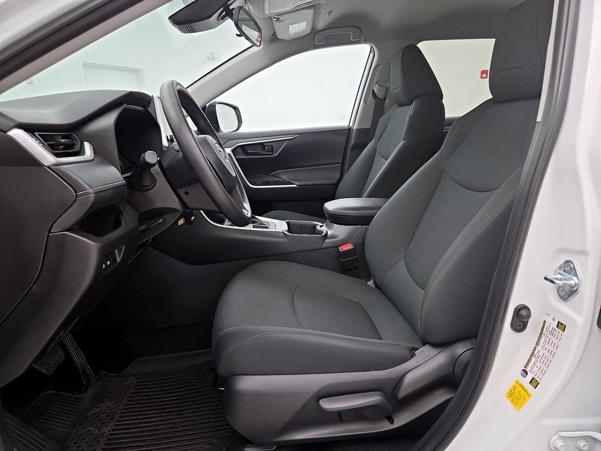 Thumbnail: 2025 Toyota RAV4 - 11