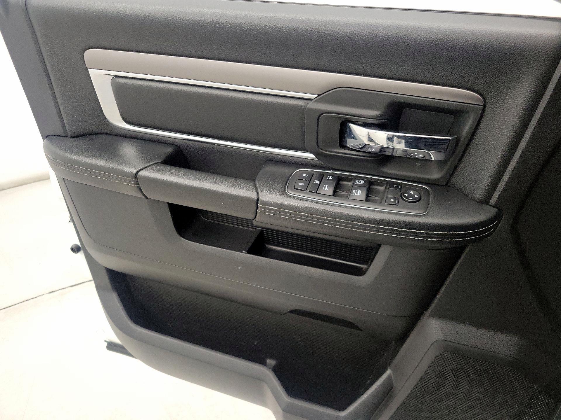 Thumbnail: 2021 RAM 1500 Classic - 12